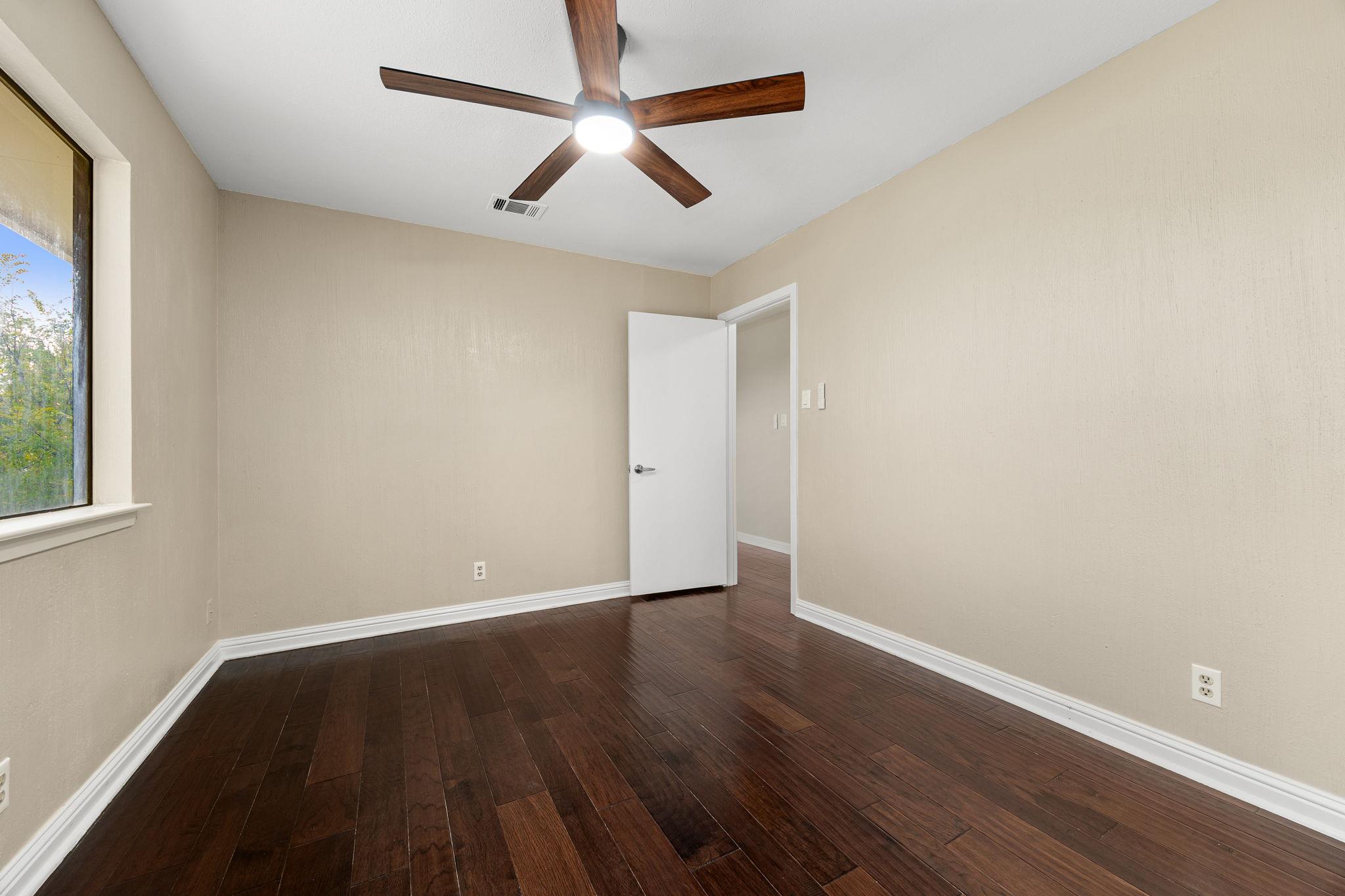 10408 Timbercrest Ln Property Photo 28
