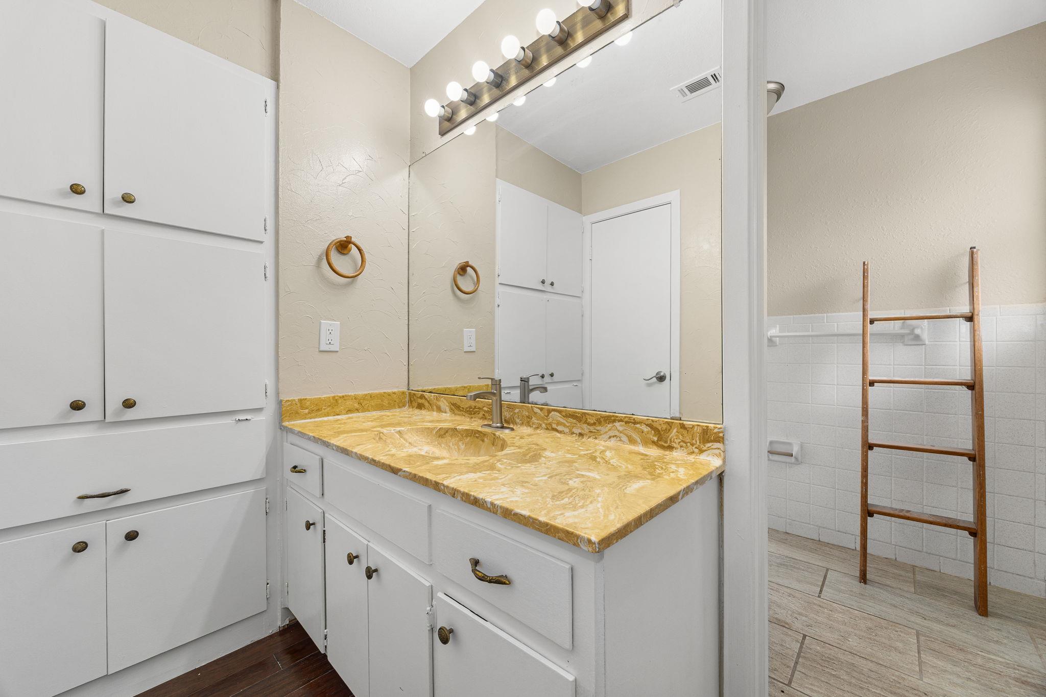 10408 Timbercrest Ln Property Photo 29