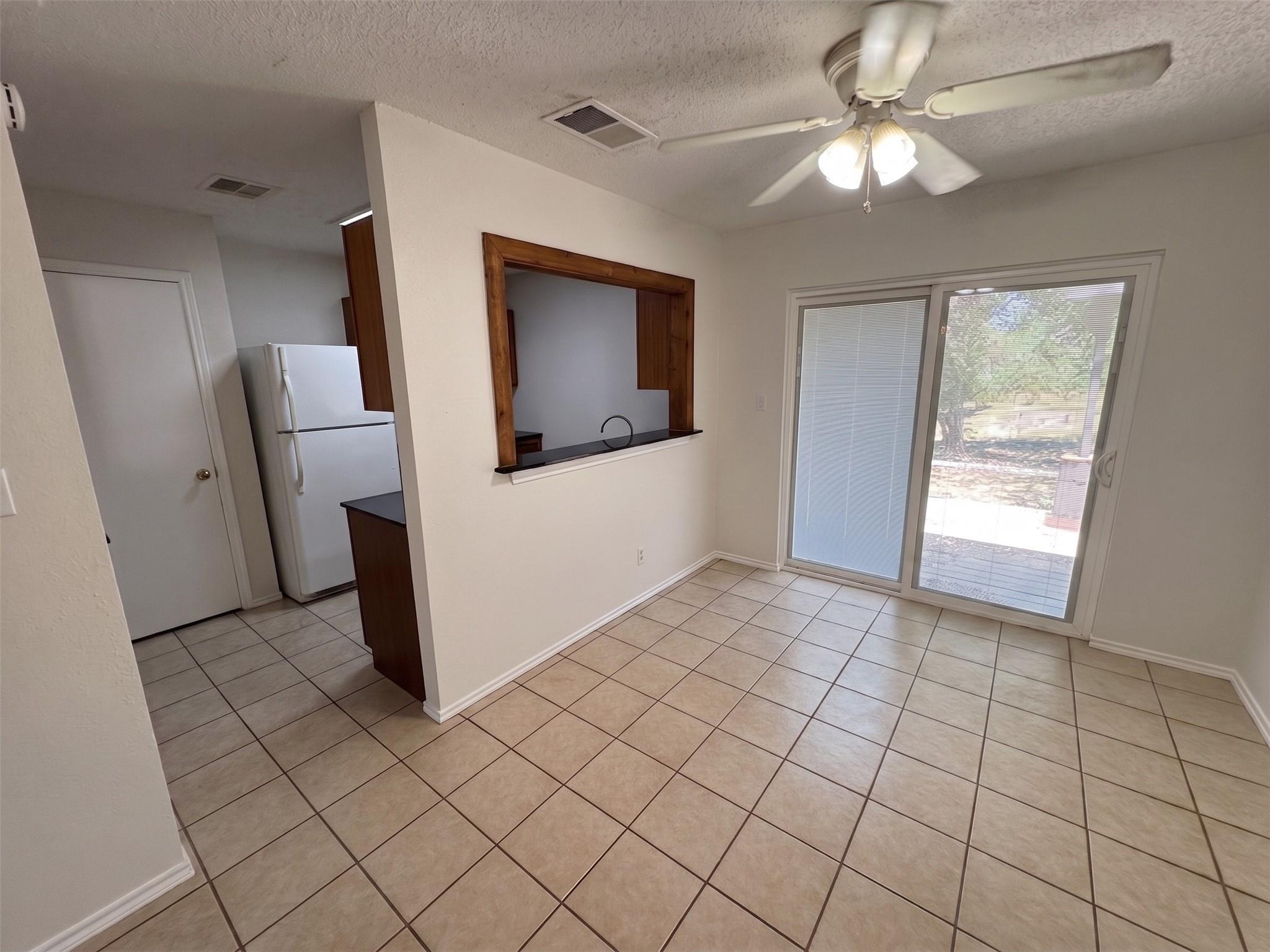 800 Oregon St Property Photo 6