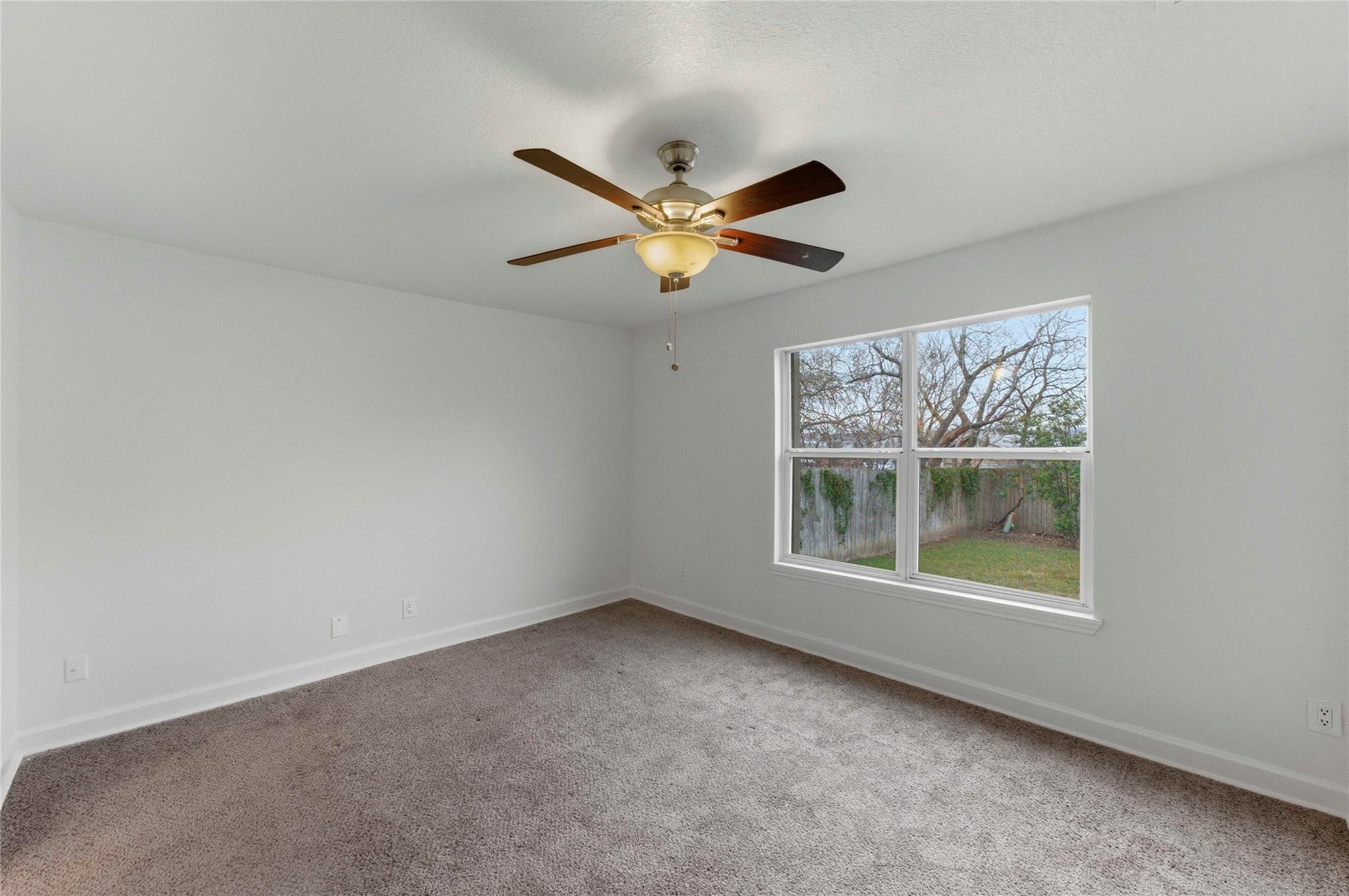 1909 Crooked Ln Property Photo 14