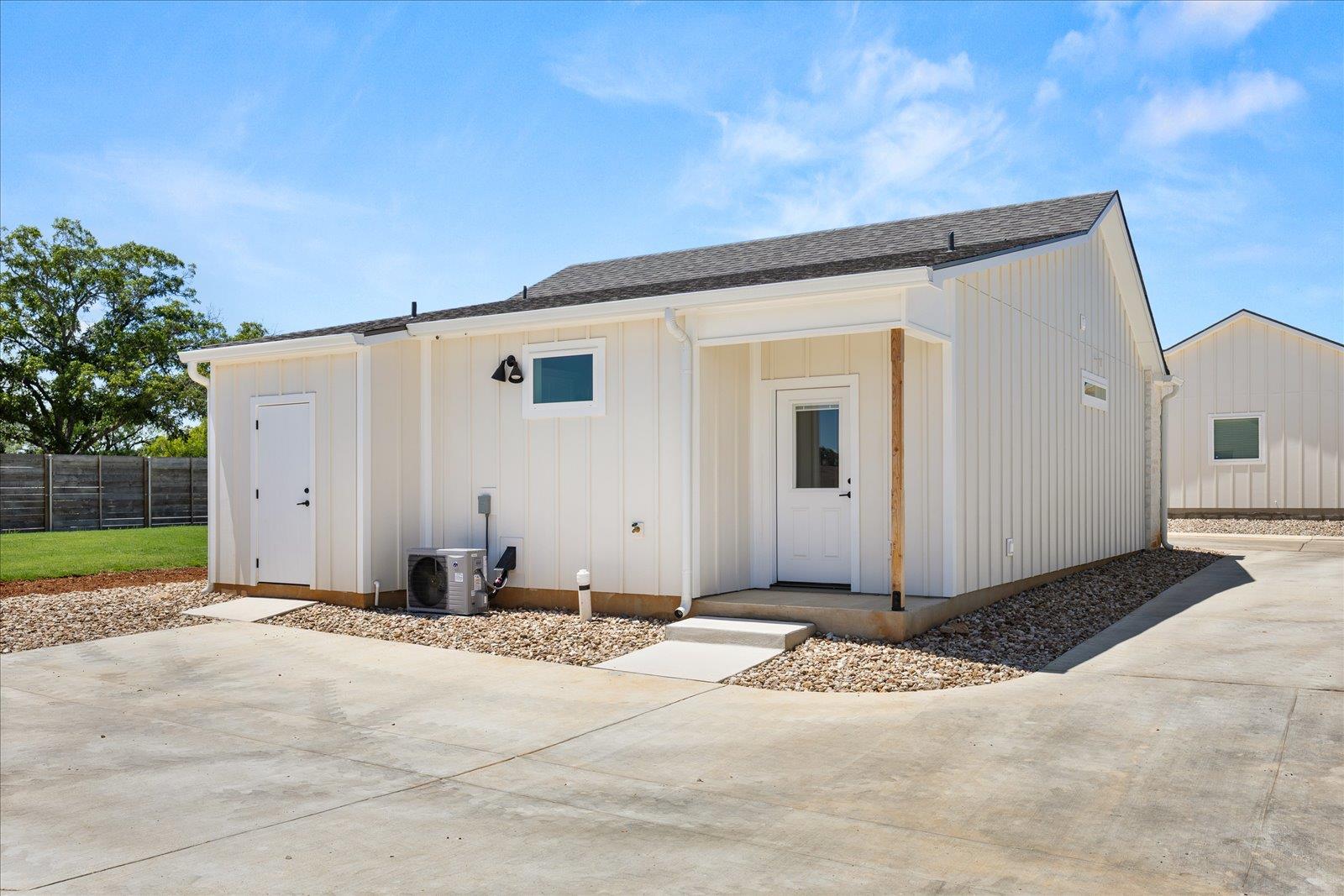 802 S Creek St #100 Property Photo 19