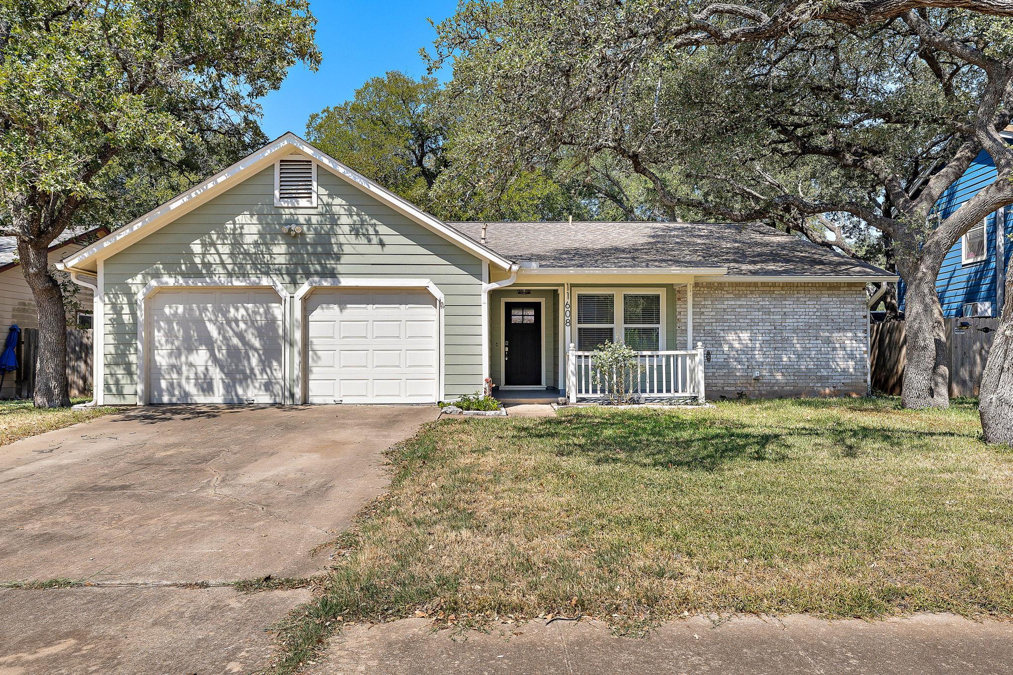 11608 Tanglebriar Trl
