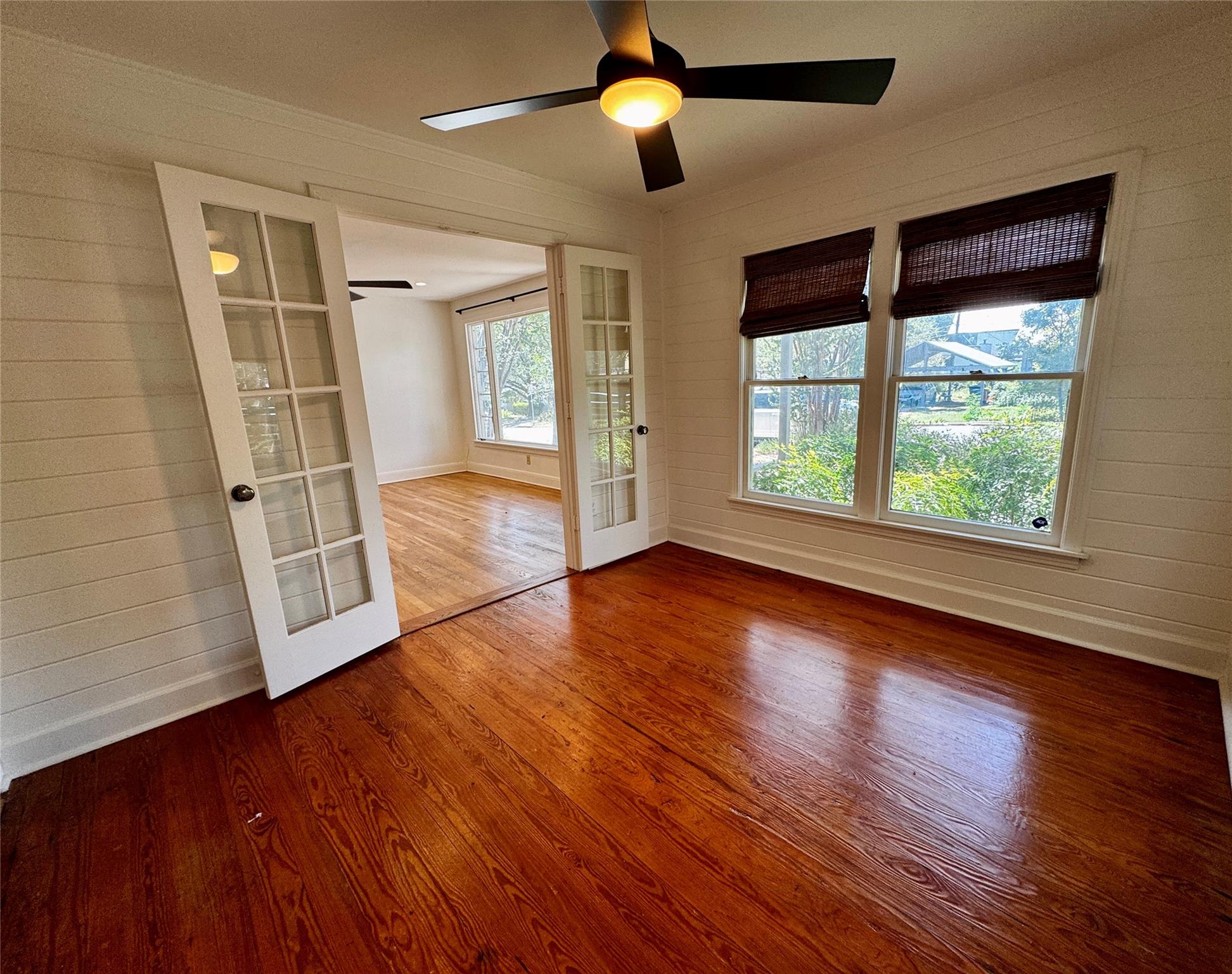 2012 De Verne St Property Photo 12