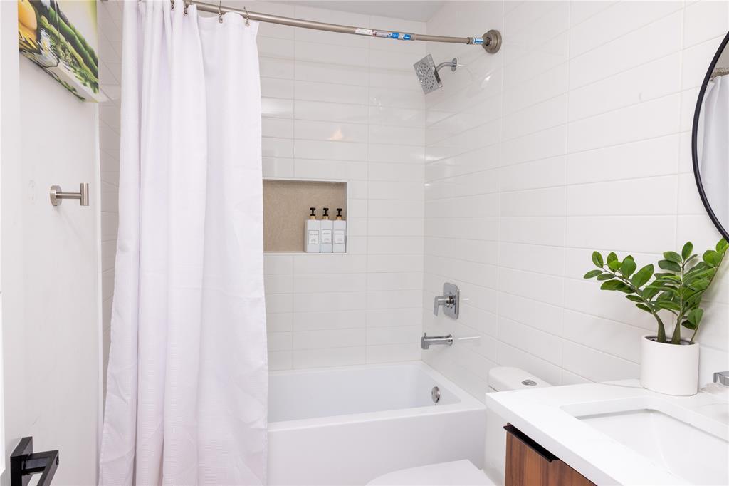 1402 Braes Ridge Dr #b Property Photo 9