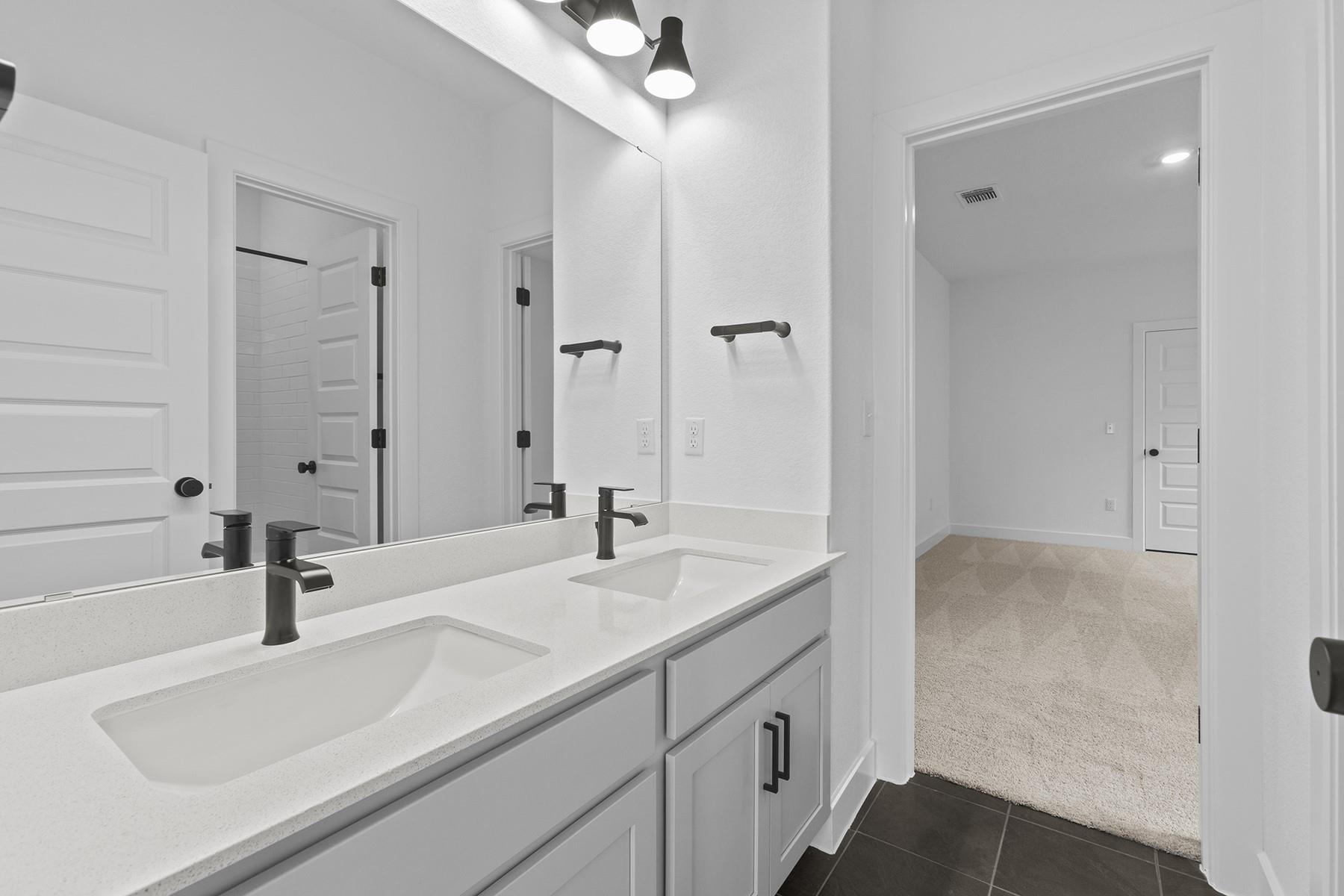 5904 Comanche Moon Trl Property Photo 13