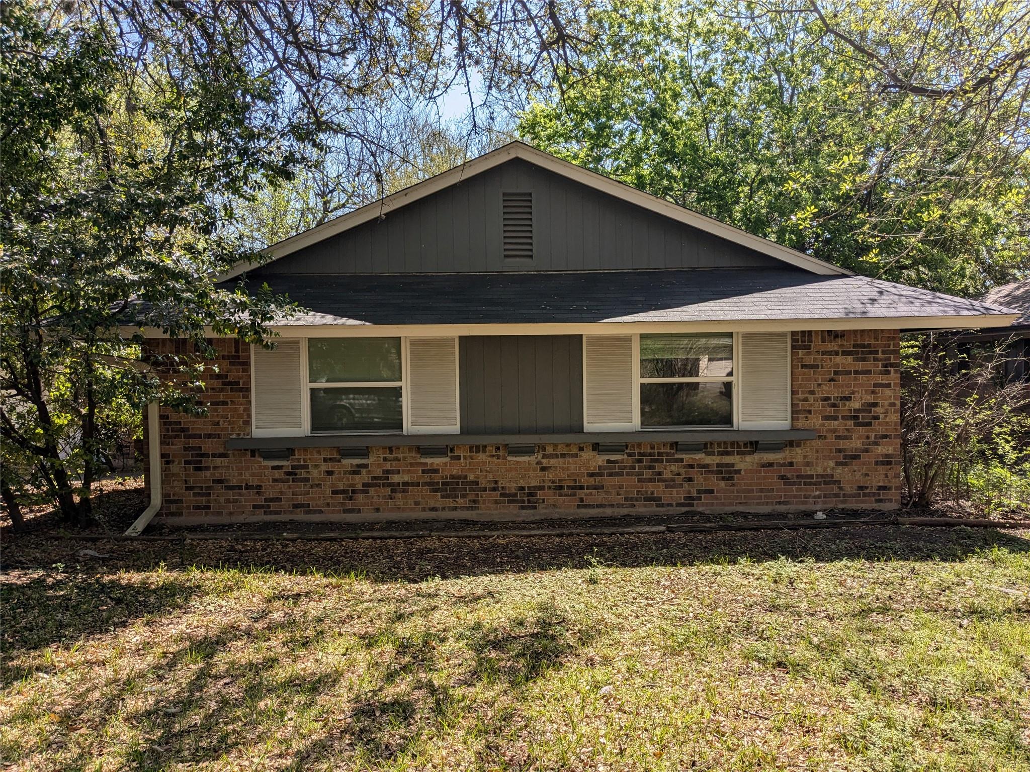 8907 Pointer Ln Property Photo
