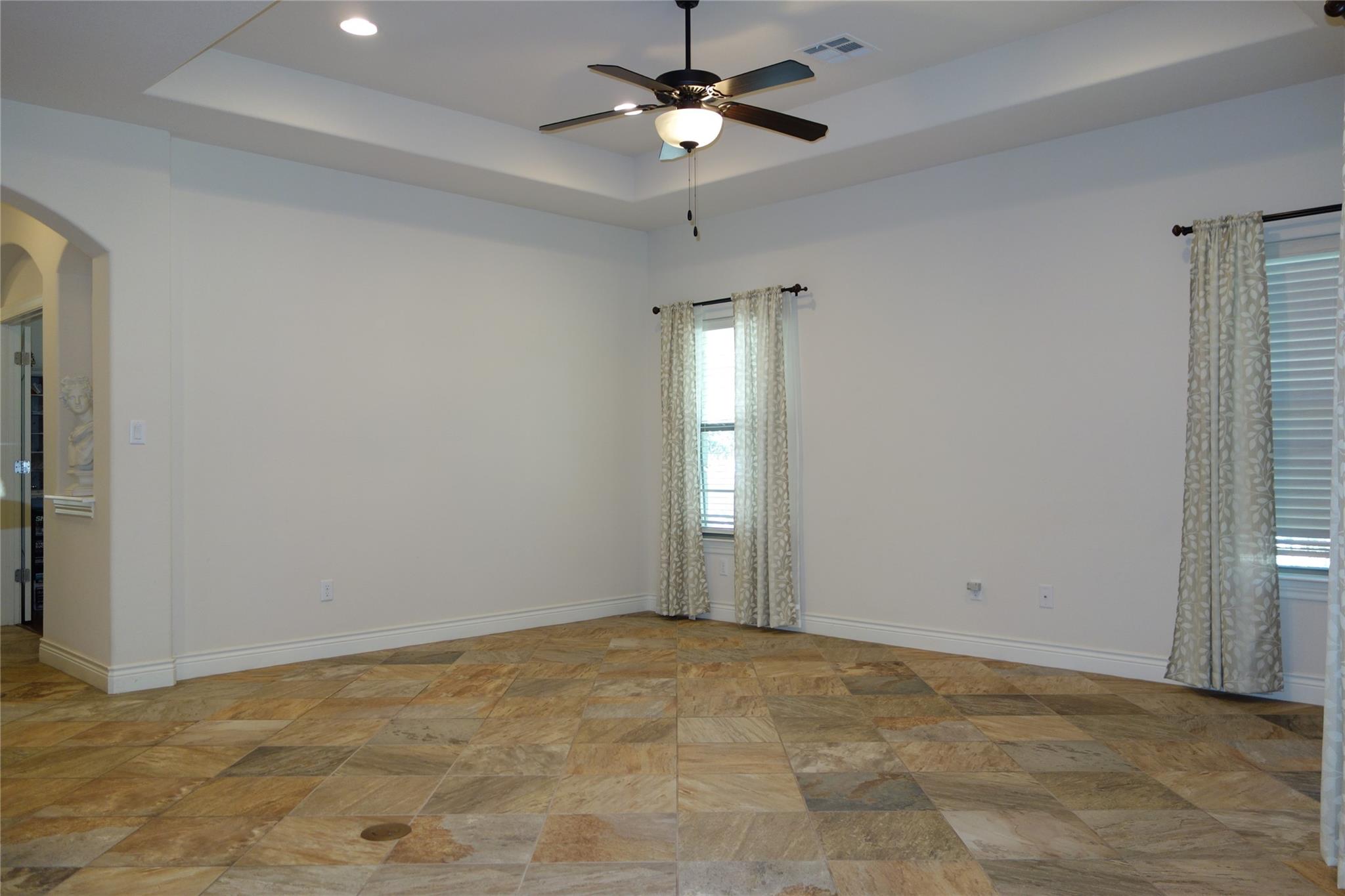 818 Caprock Canyon Trl Property Photo 3