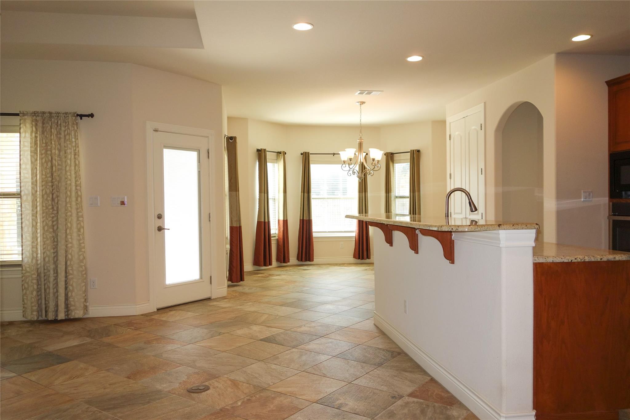 818 Caprock Canyon Trl Property Photo 7