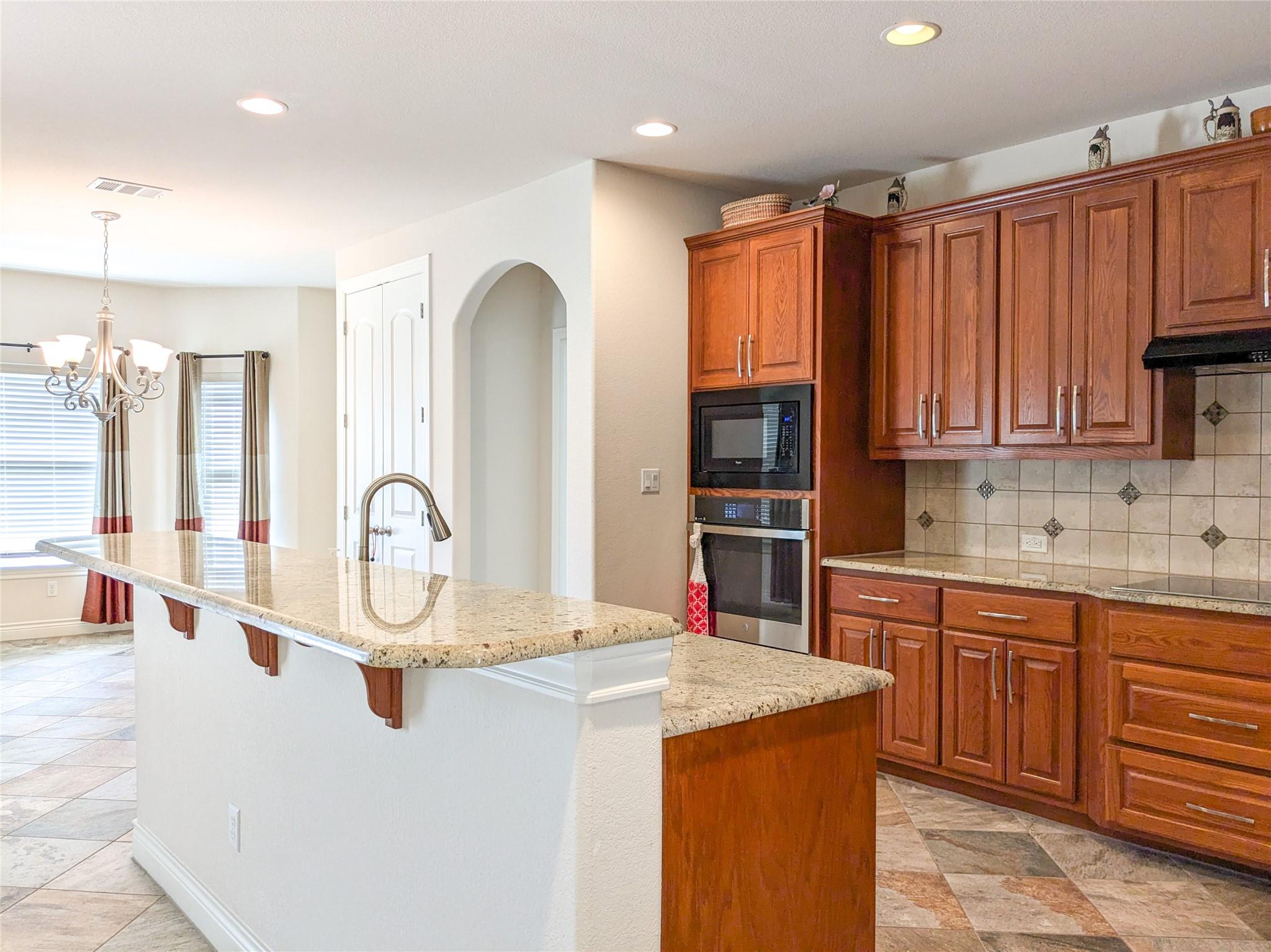 818 Caprock Canyon Trl Property Photo 14