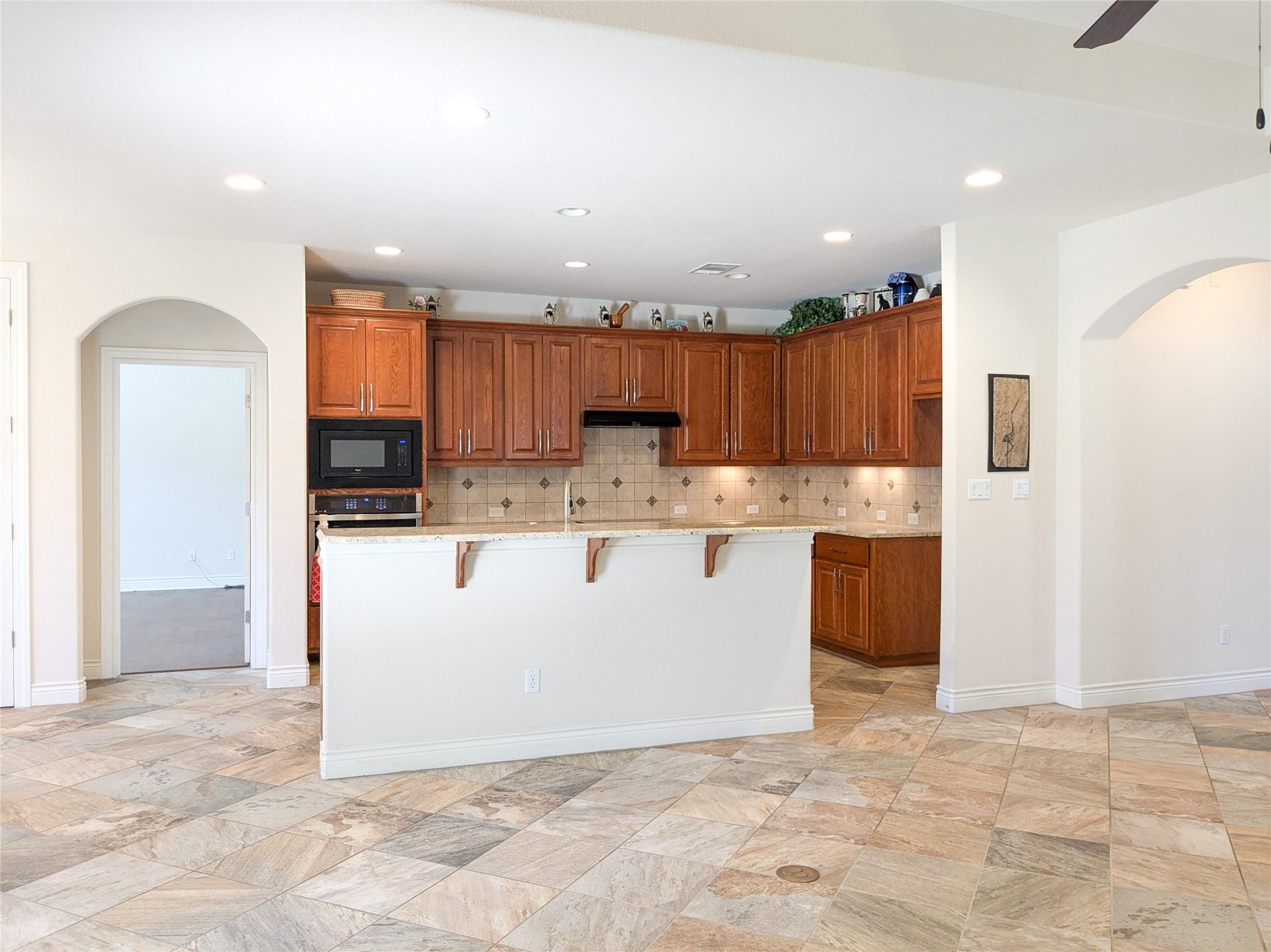 818 Caprock Canyon Trl Property Photo 16