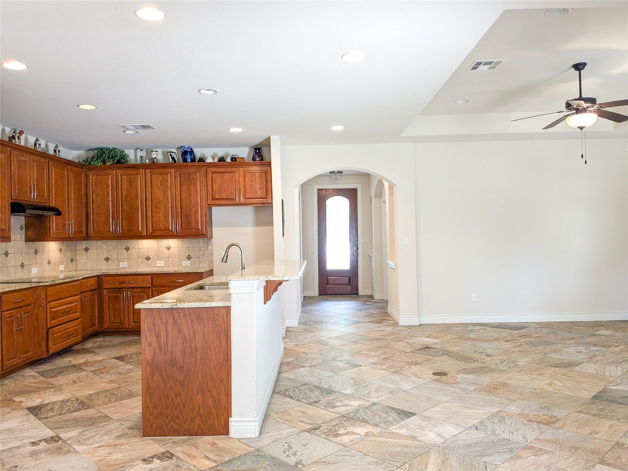 818 Caprock Canyon Trl Property Photo 17