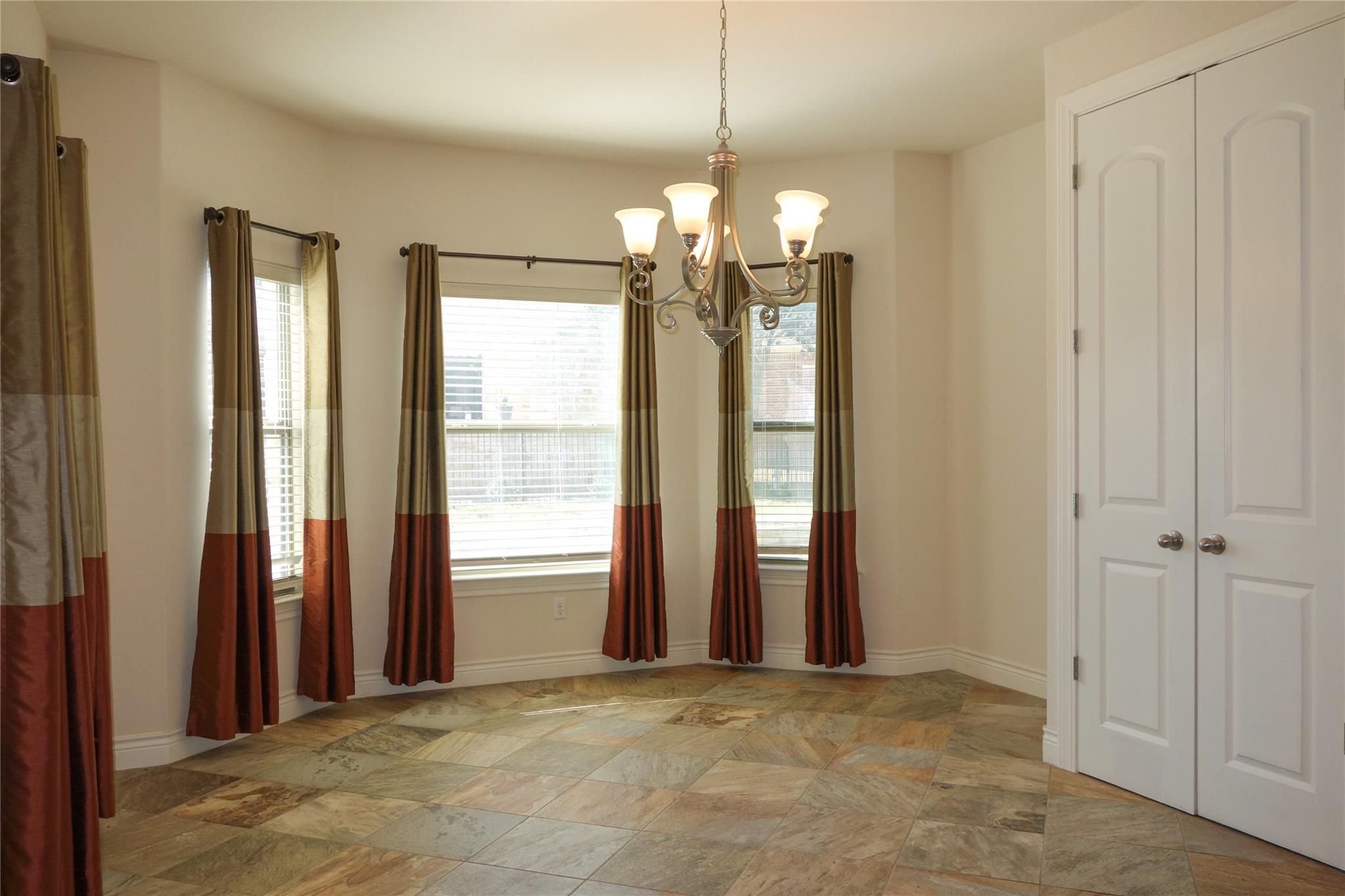 818 Caprock Canyon Trl Property Photo 19