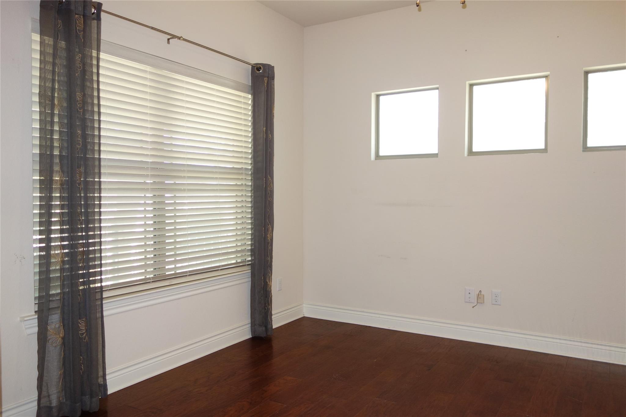 818 Caprock Canyon Trl Property Photo 32
