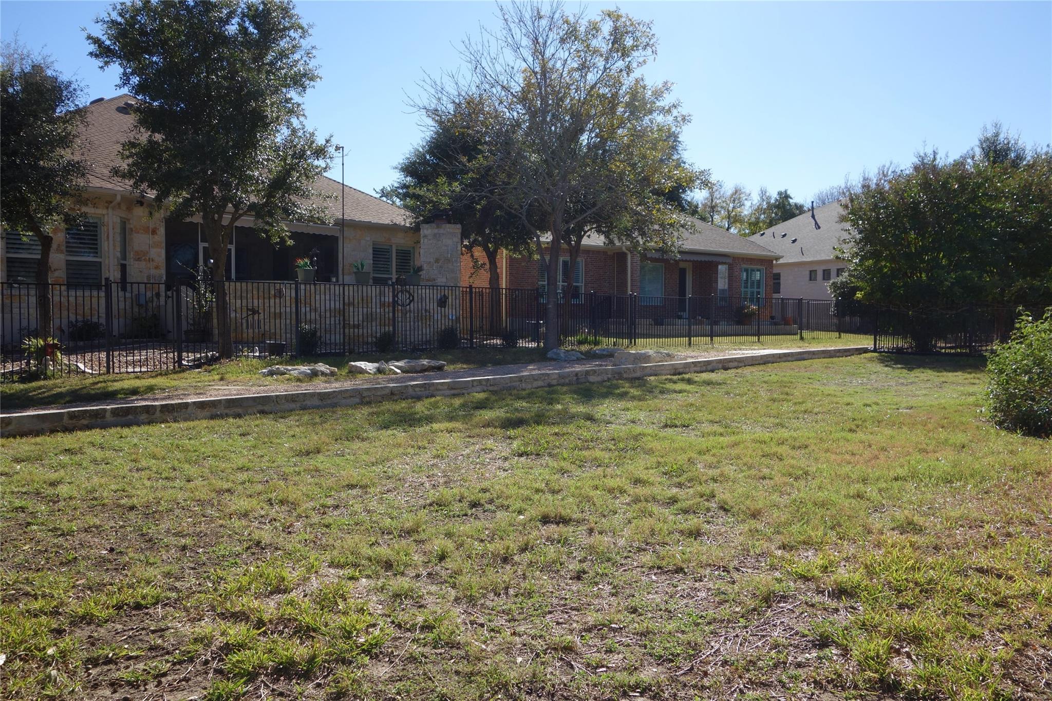 818 Caprock Canyon Trl Property Photo 37