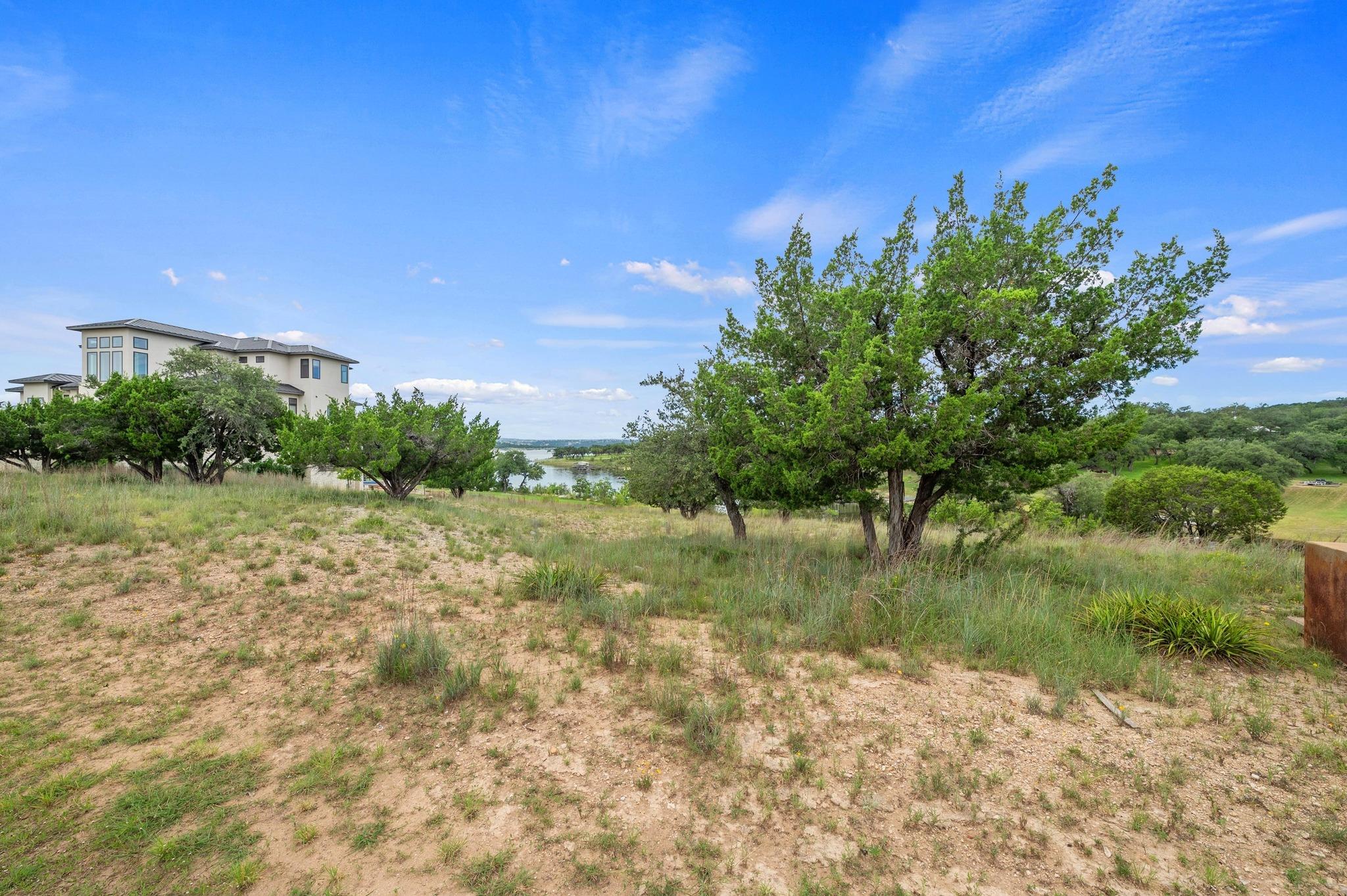 1901 Valentino Cv Property Photo 12