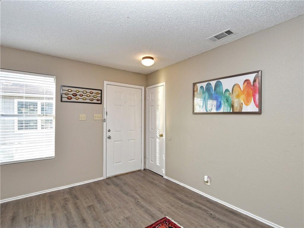 5401 Spring Meadow Rd #b Property Photo 1