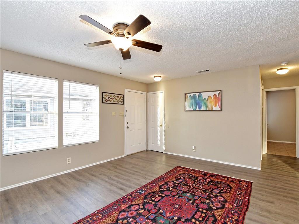 5401 Spring Meadow Rd #b Property Photo 3
