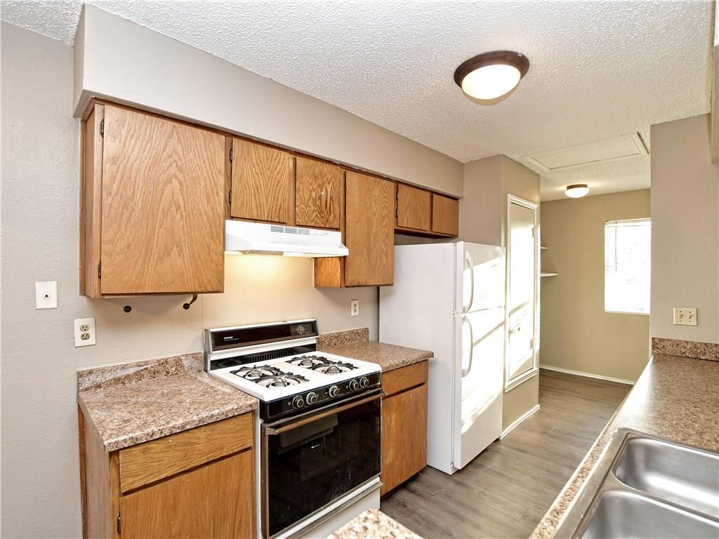 5401 Spring Meadow Rd #b Property Photo 8