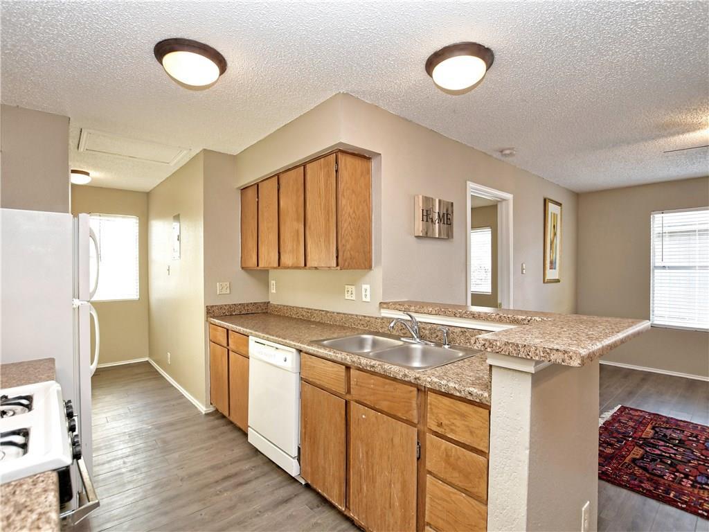 5401 Spring Meadow Rd #b Property Photo 9