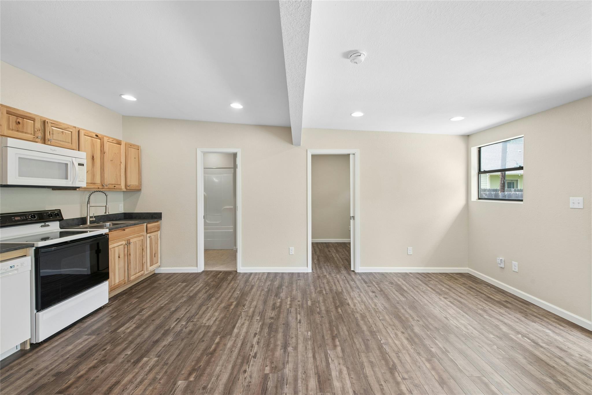 904 Philco Dr #b Property Photo 12