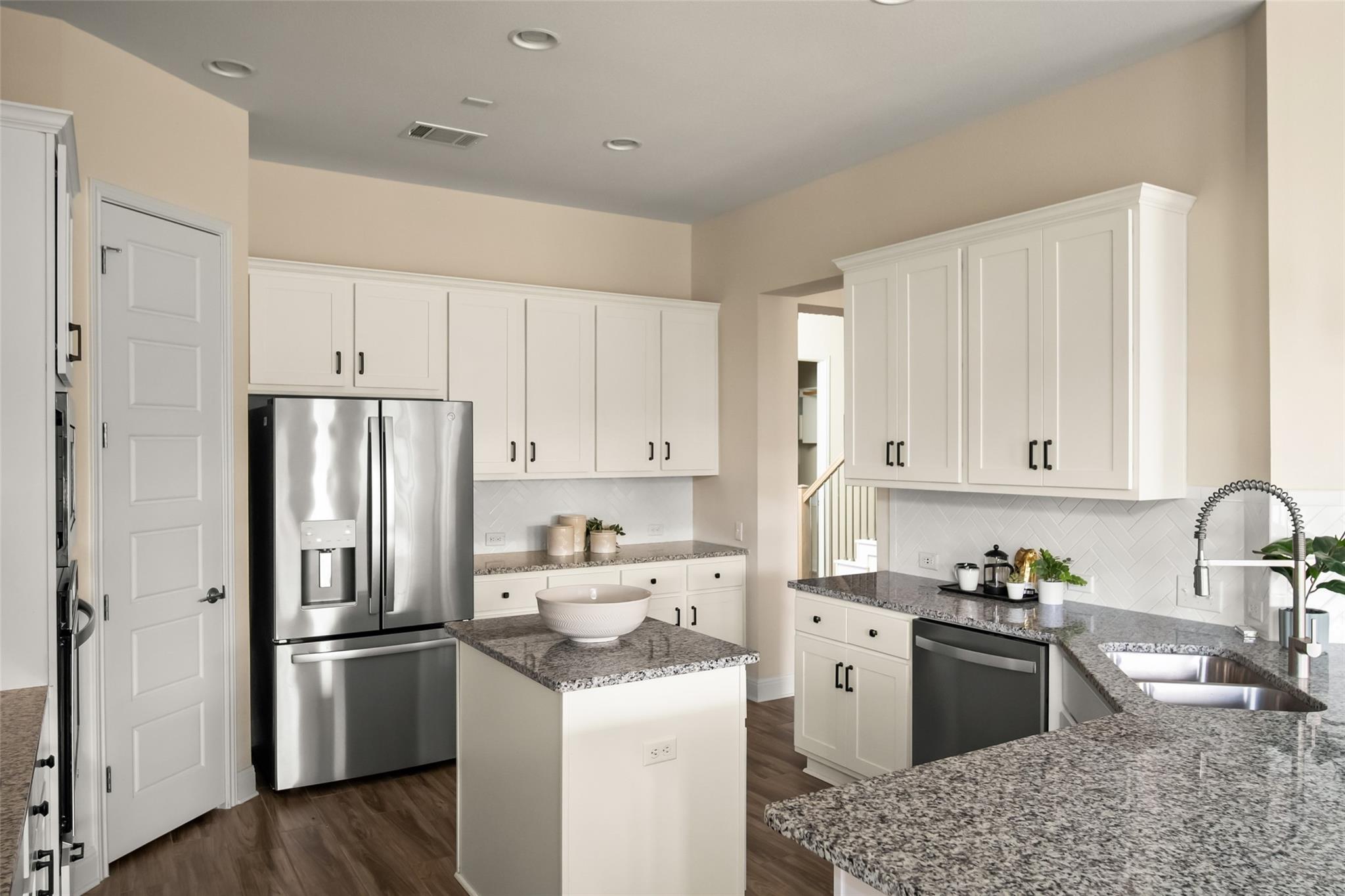 1421 Nature View Loop Property Photo 10