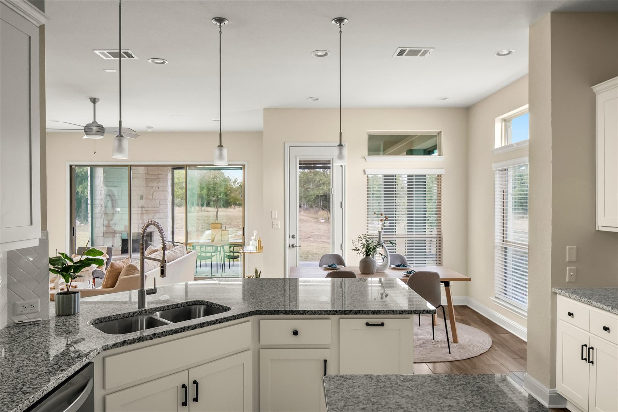 1421 Nature View Loop Property Photo 11
