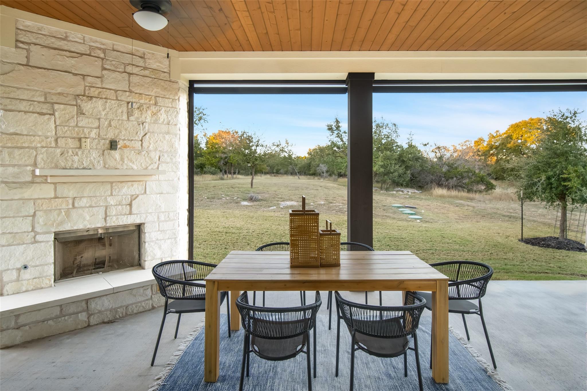 1421 Nature View Loop Property Photo 29