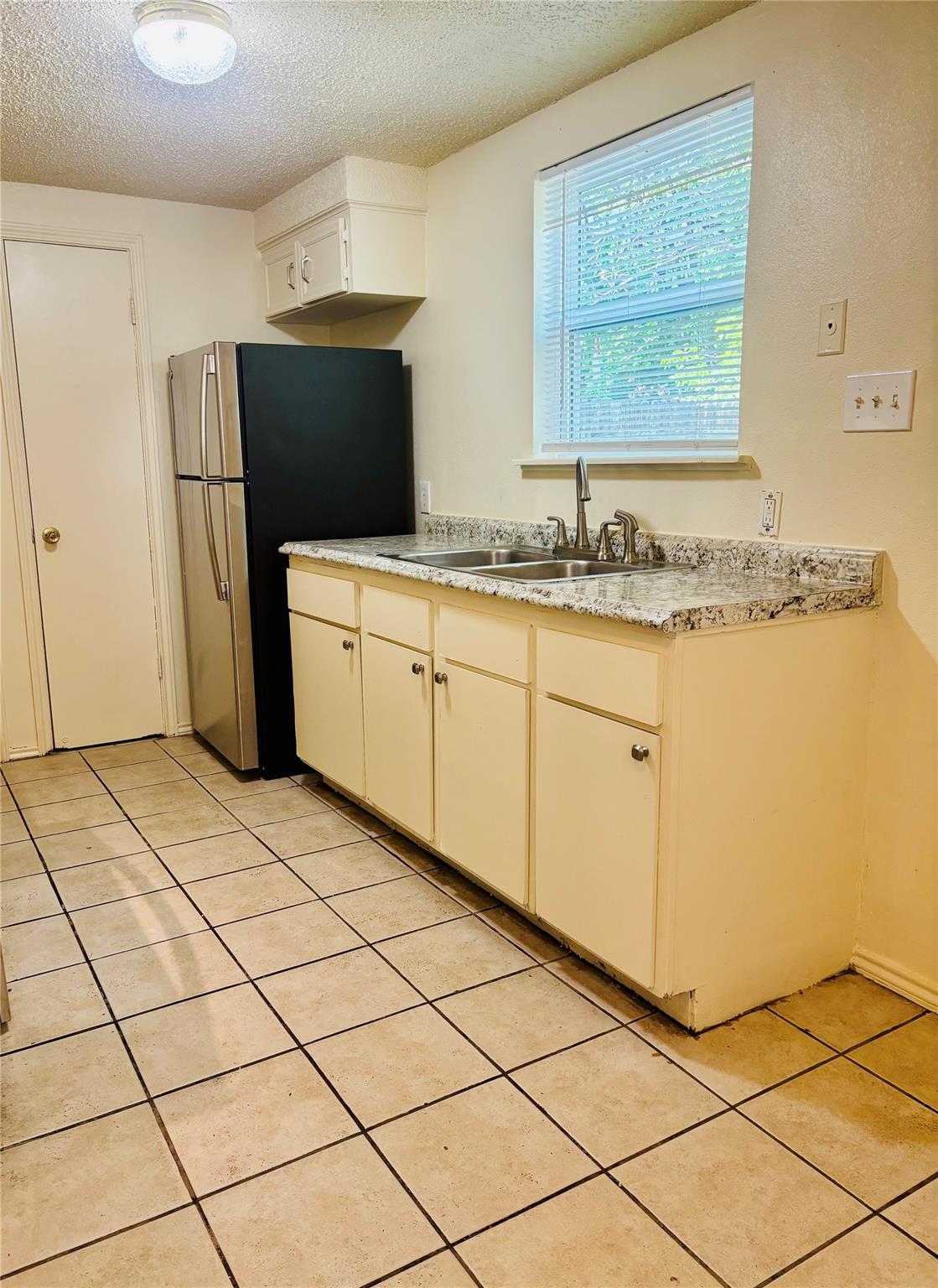 1206 Tartan Ln #b Property Photo 10