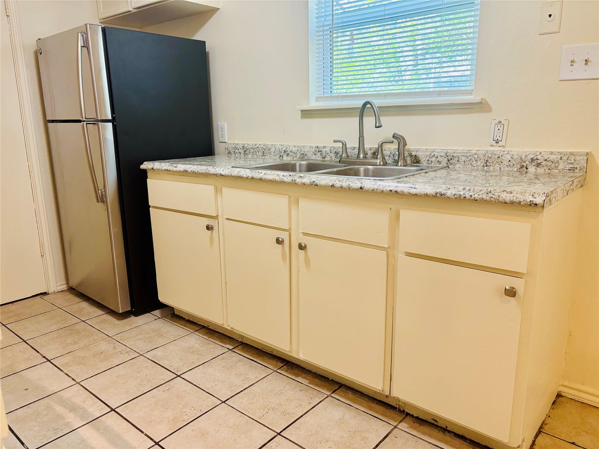 1206 Tartan Ln #b Property Photo 11