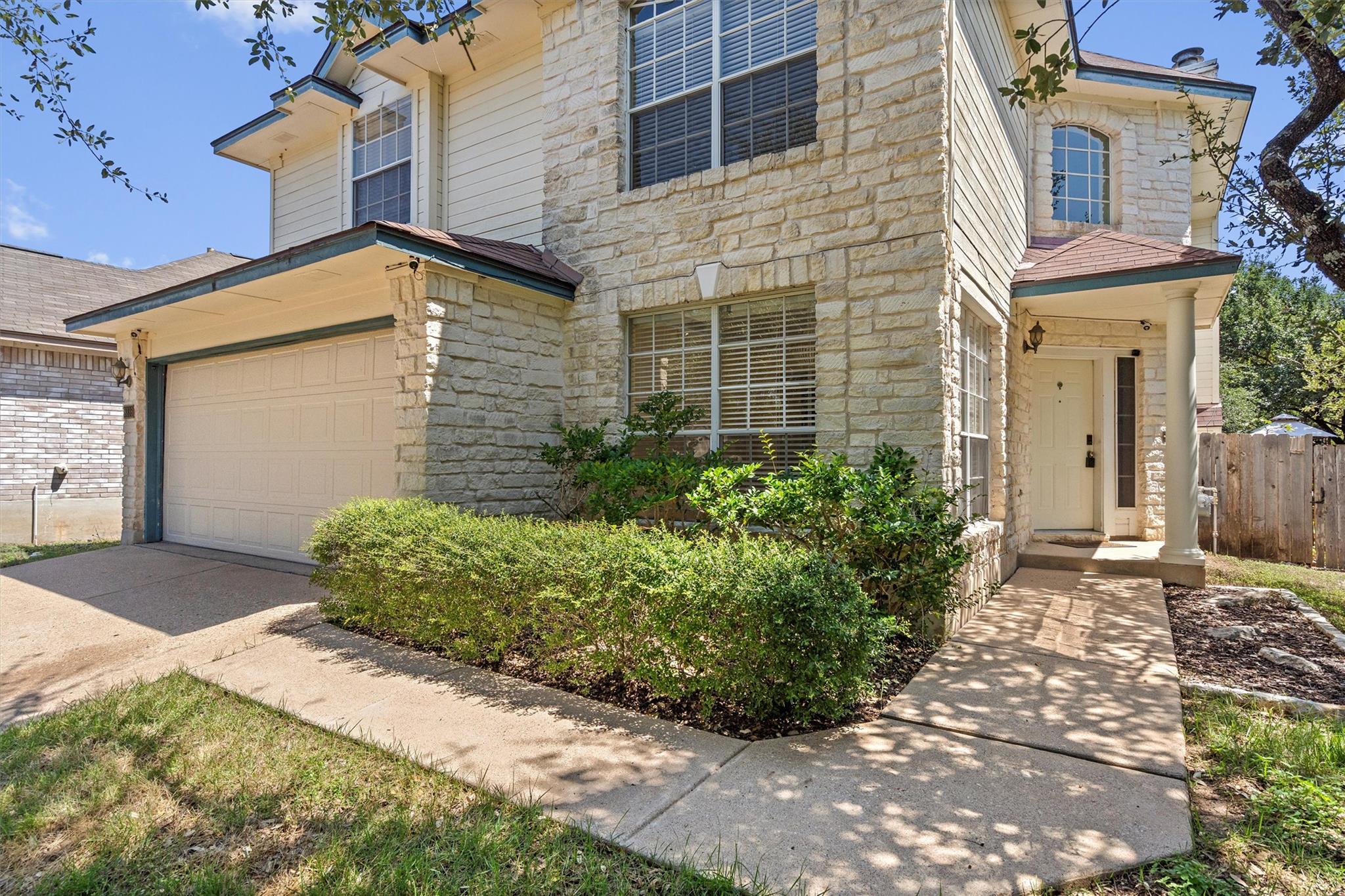 8336 Alvin High Ln Property Photo 1