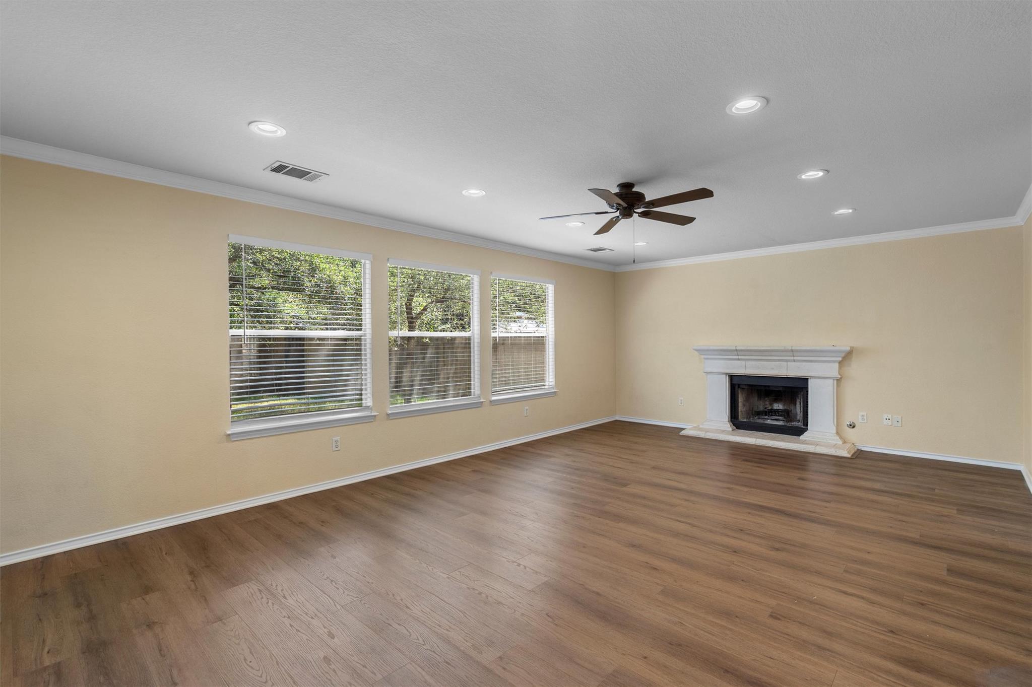 8336 Alvin High Ln Property Photo 8