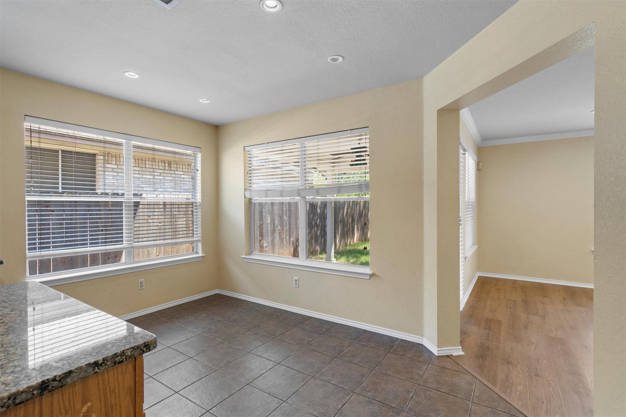 8336 Alvin High Ln Property Photo 10