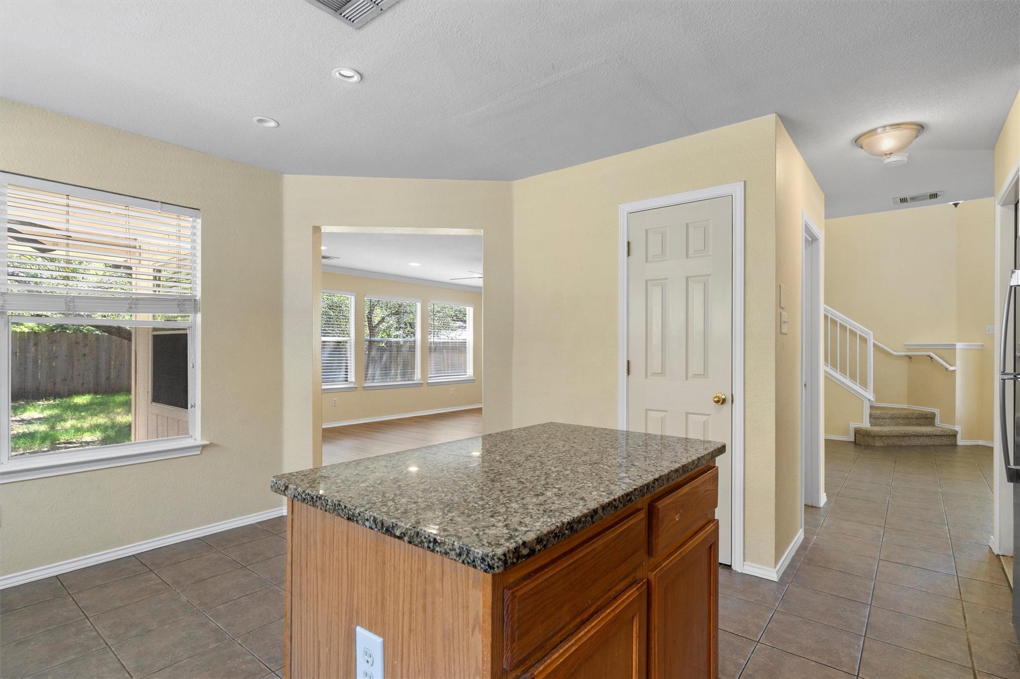 8336 Alvin High Ln Property Photo 15