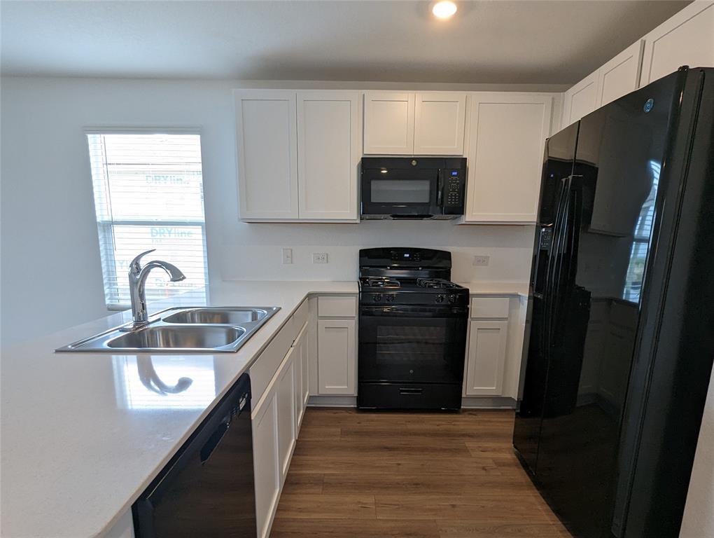 152 Avre Loop Property Photo 5