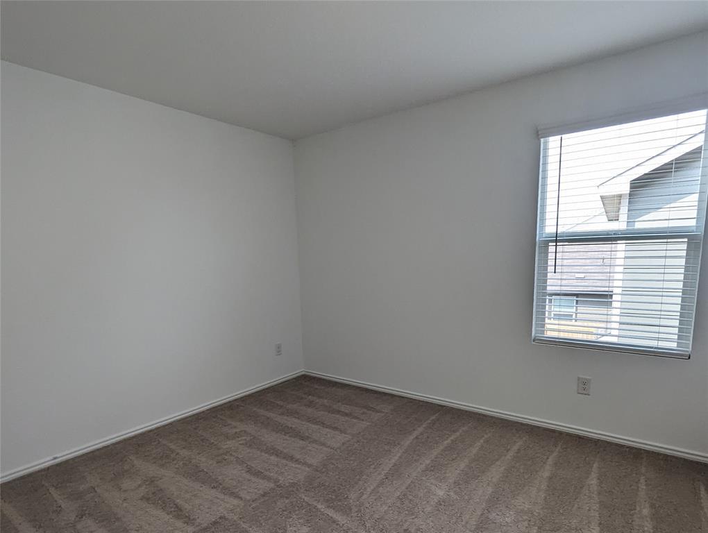152 Avre Loop Property Photo 21