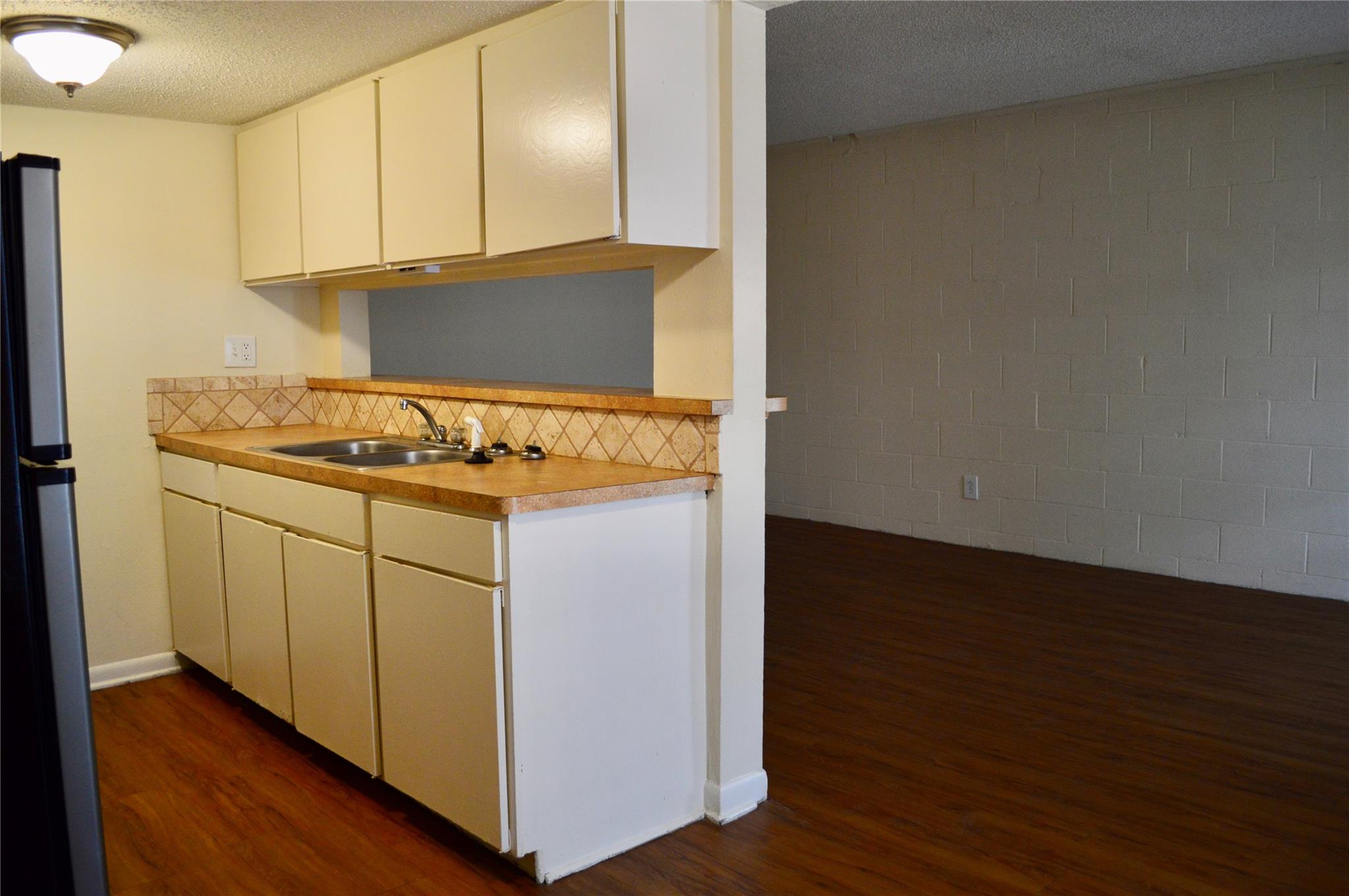 4709 Harmon Ave #305 Property Photo 7