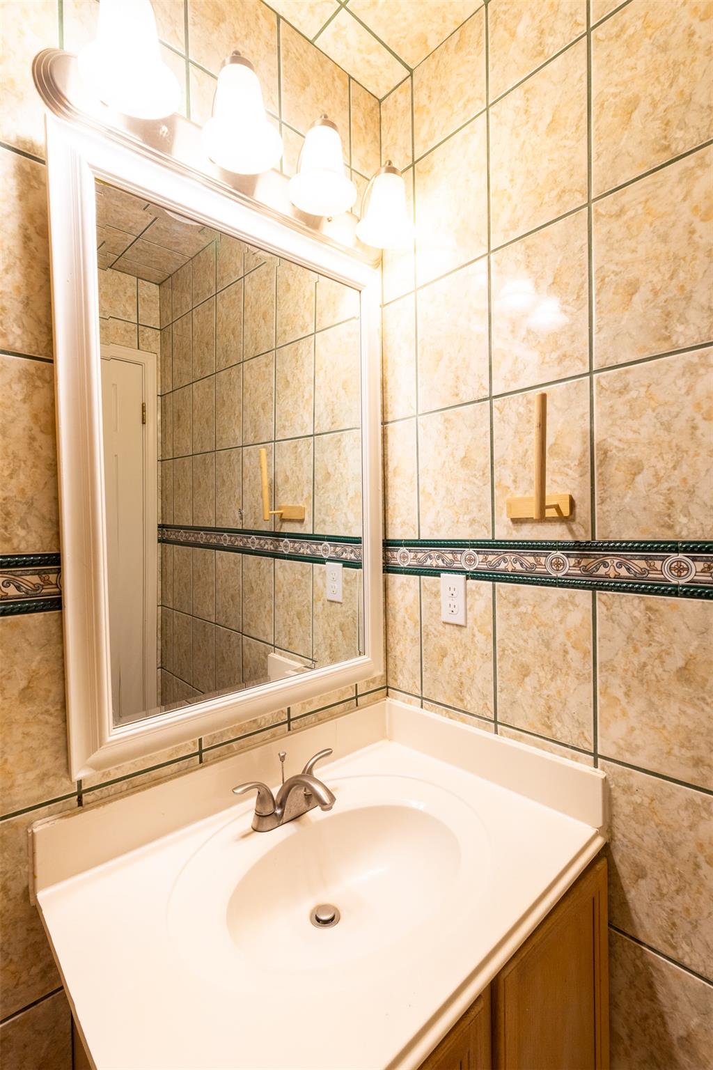 3205 Susquehanna Ln Property Photo 13