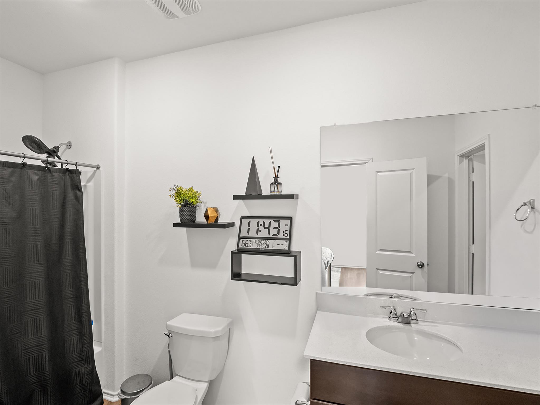2729 Louris Ln Property Photo 8