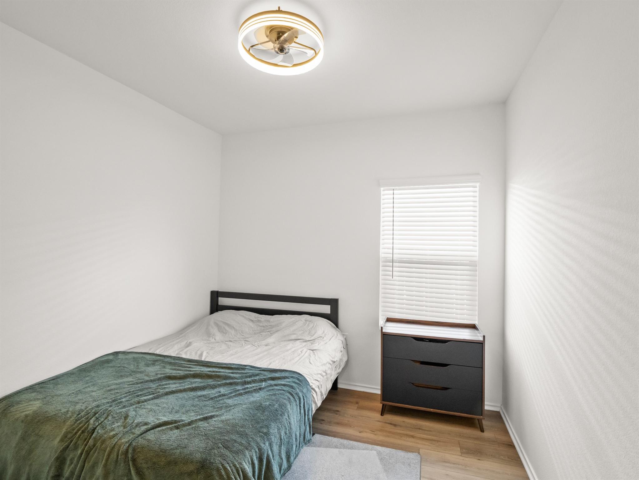2729 Louris Ln Property Photo 9