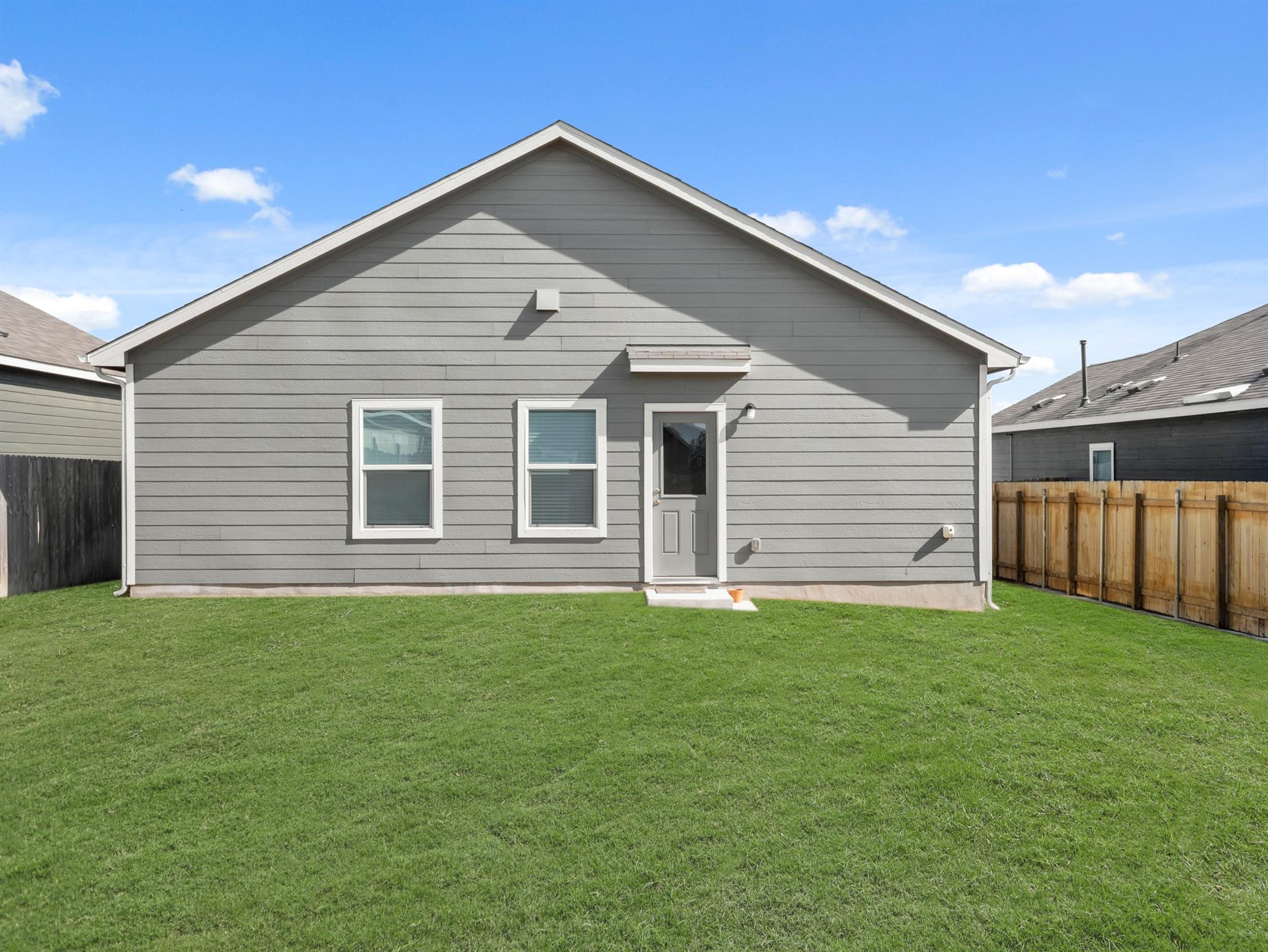 2729 Louris Ln Property Photo 13