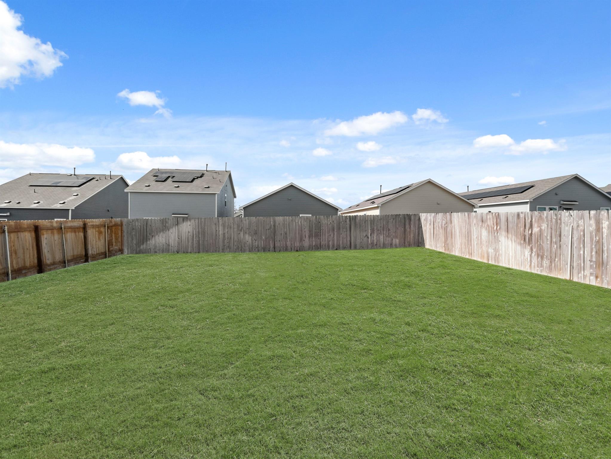 2729 Louris Ln Property Photo 14