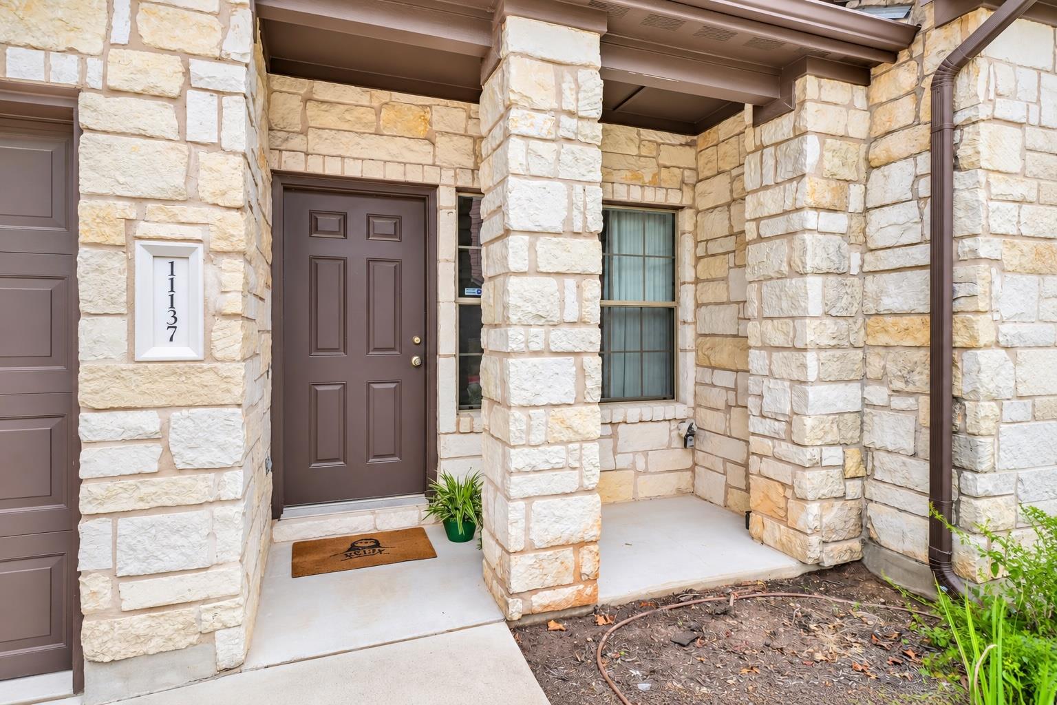 11137 Lost Maples Trl Property Photo 2
