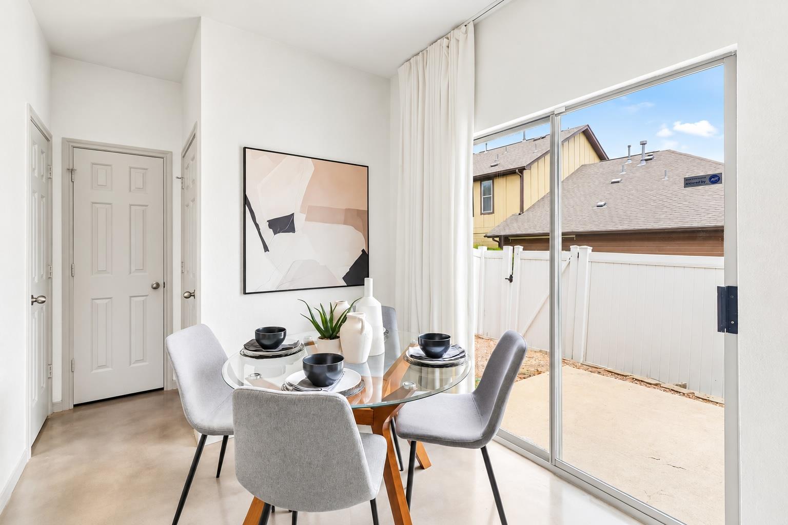 11137 Lost Maples Trl Property Photo 5