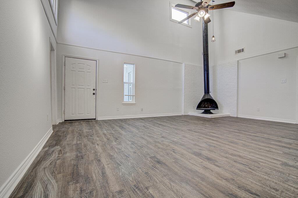 1807 Briar Hill Dr #b Property Photo 4