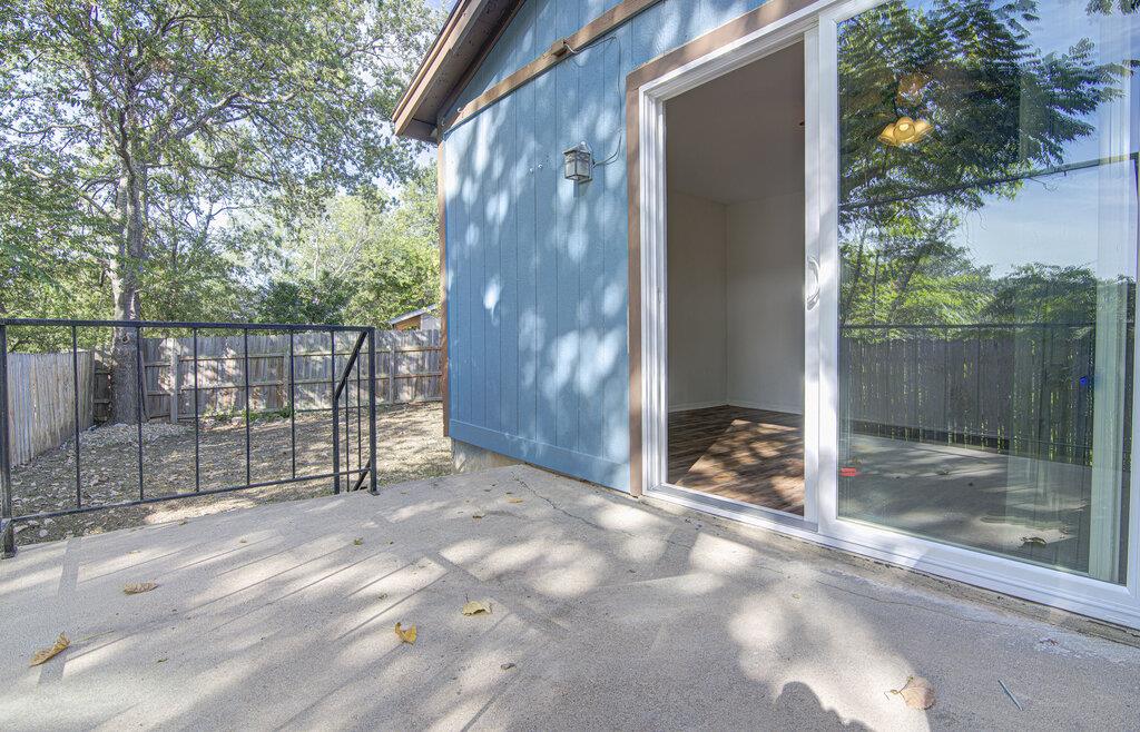 1807 Briar Hill Dr #b Property Photo 20