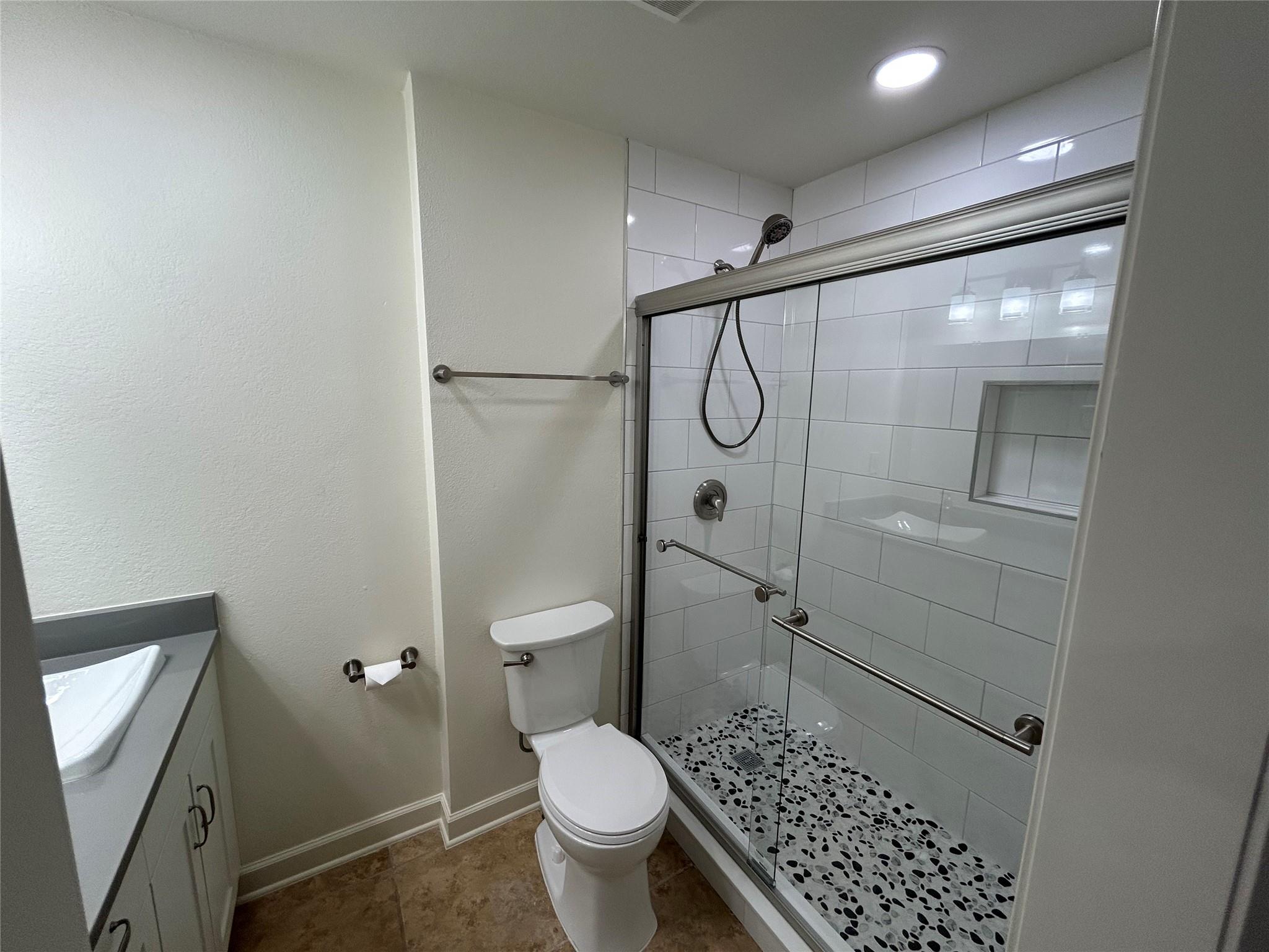 100 Bay Point Dr #7 Property Photo 6