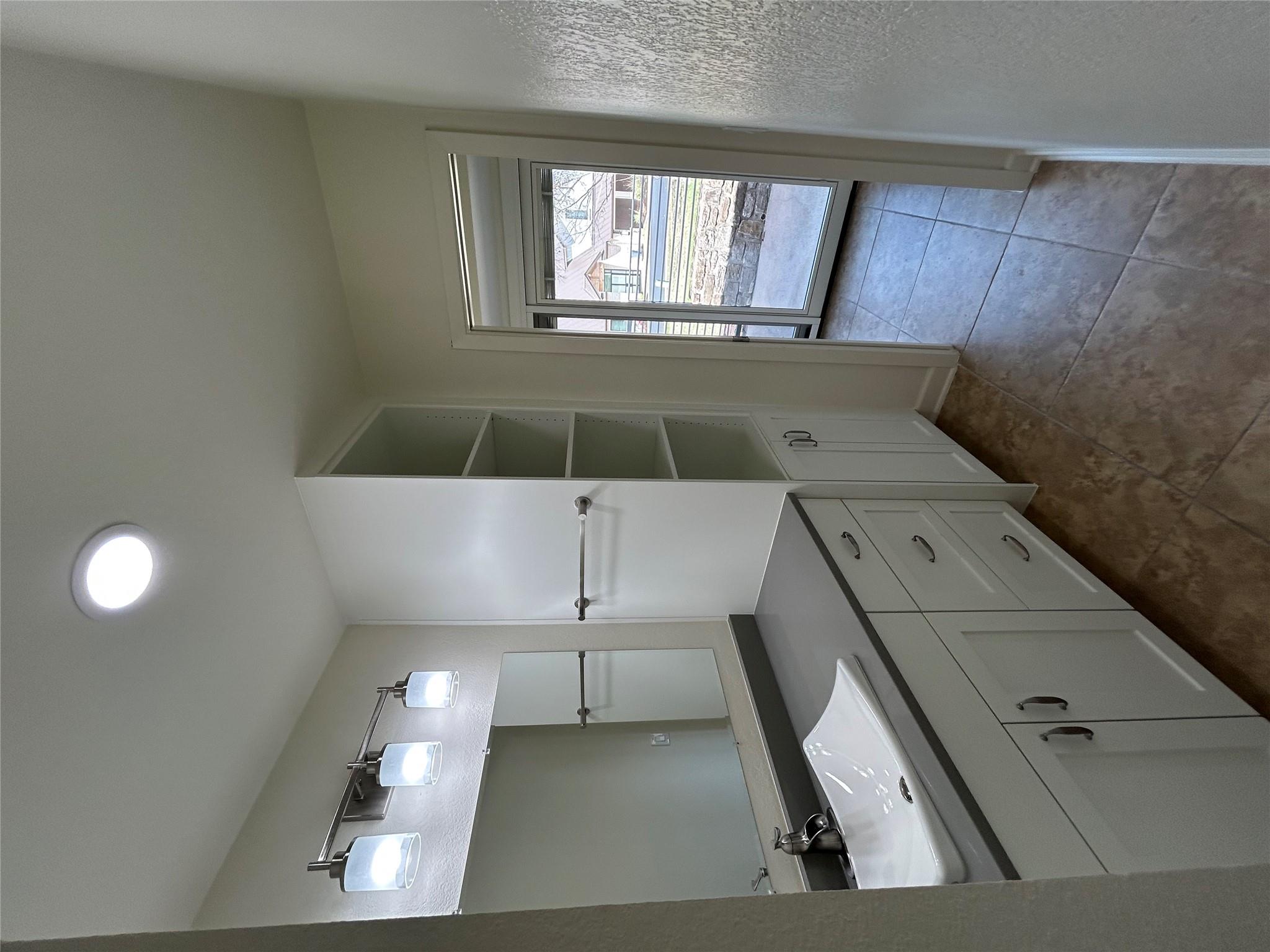 100 Bay Point Dr #7 Property Photo 11