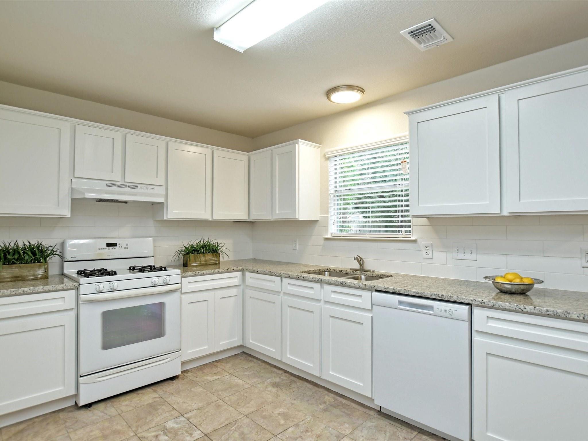 12316 Uttimer Ln Property Photo 9