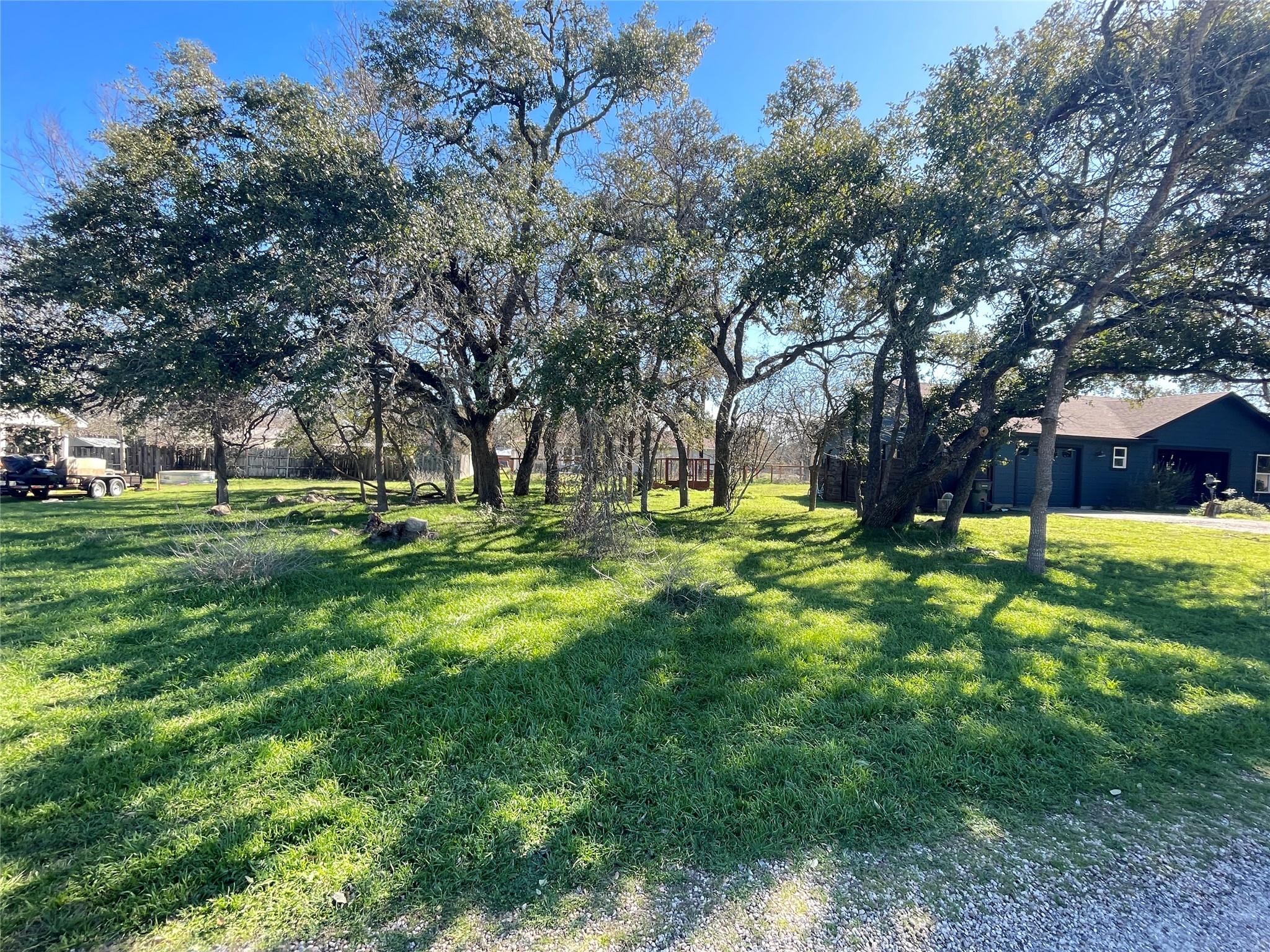 21 Lone Star Trl Property Photo 5