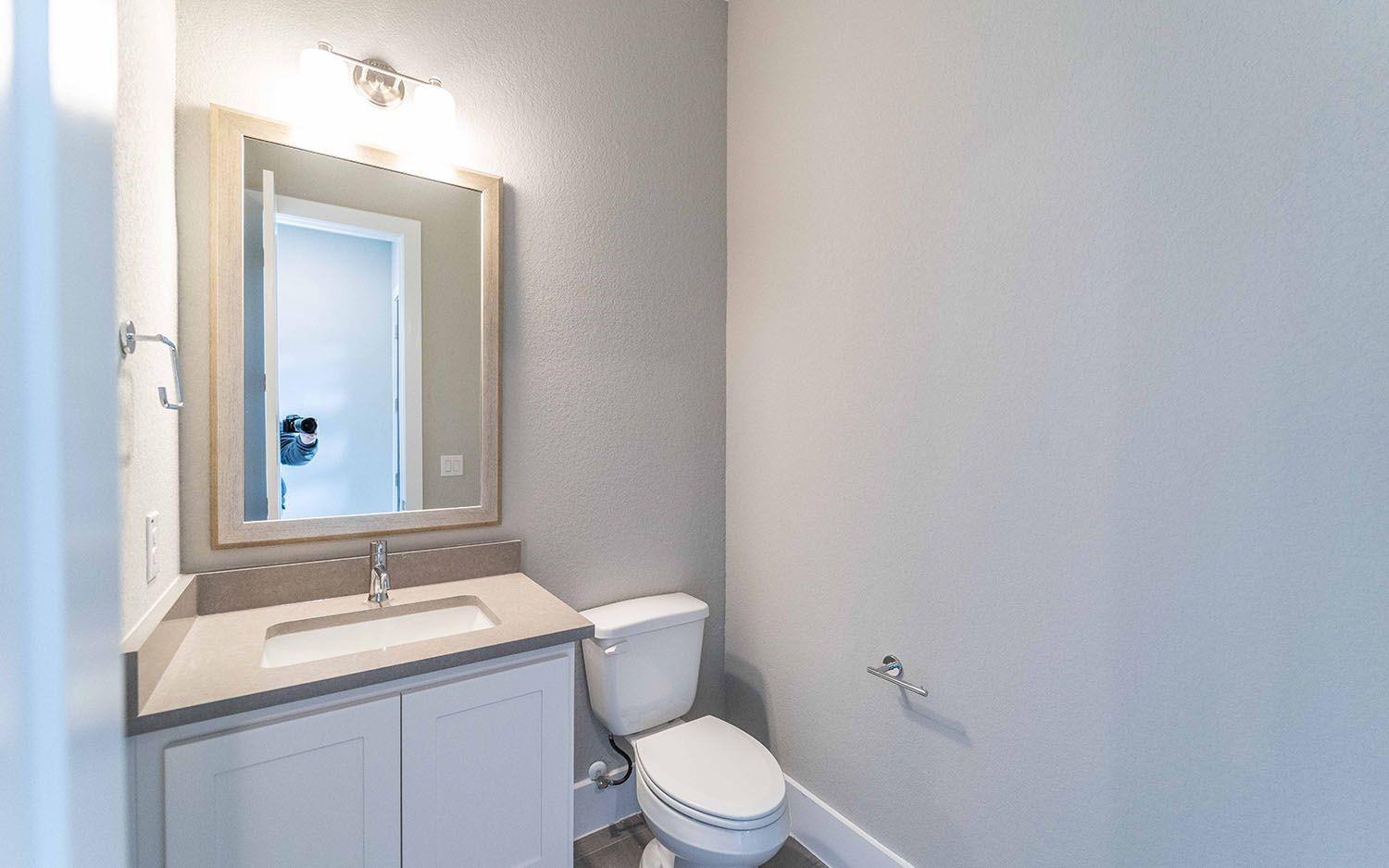 1002 Barrie Dr Property Photo 16